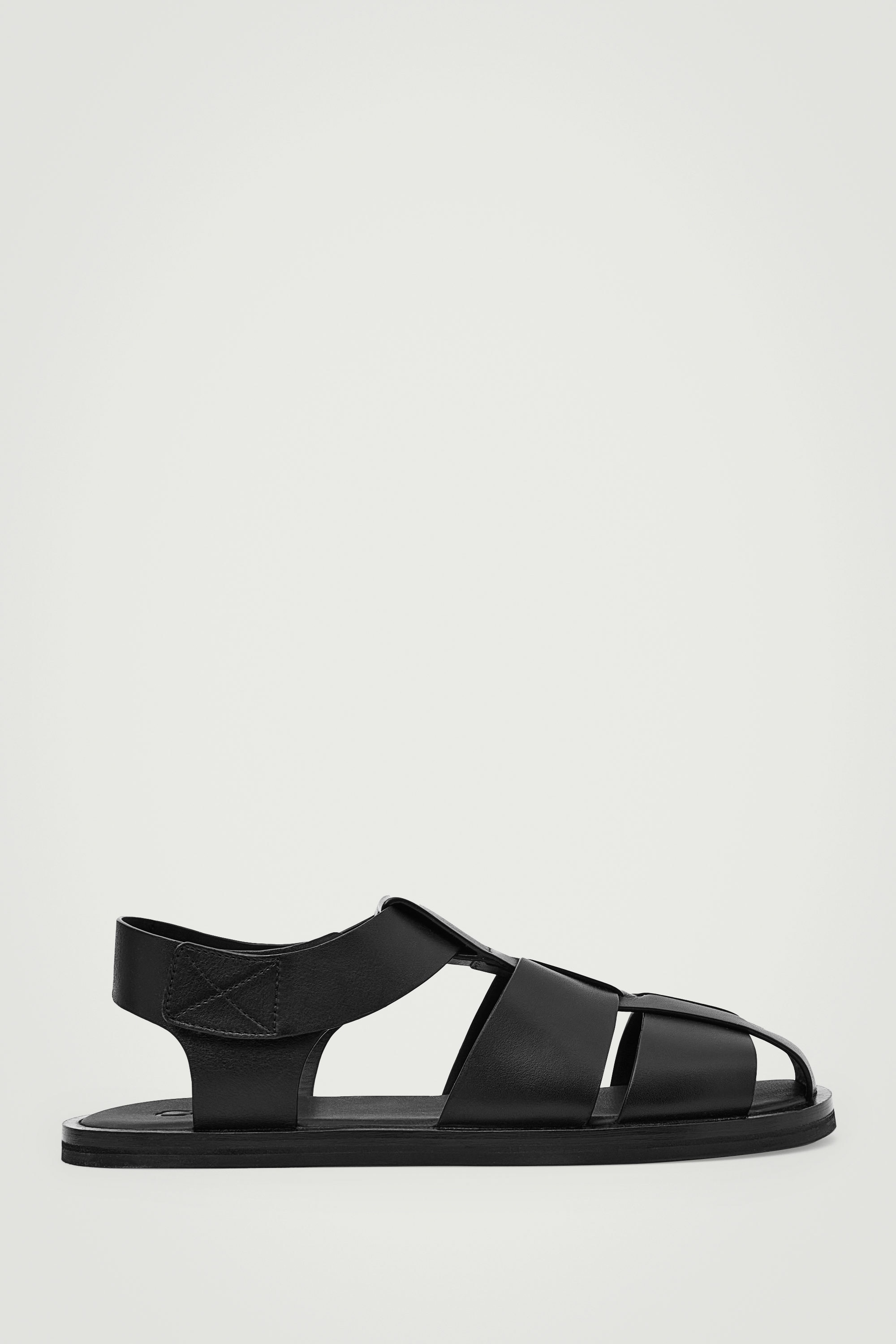 LEATHER FISHERMAN SANDALS - BLACK | COS