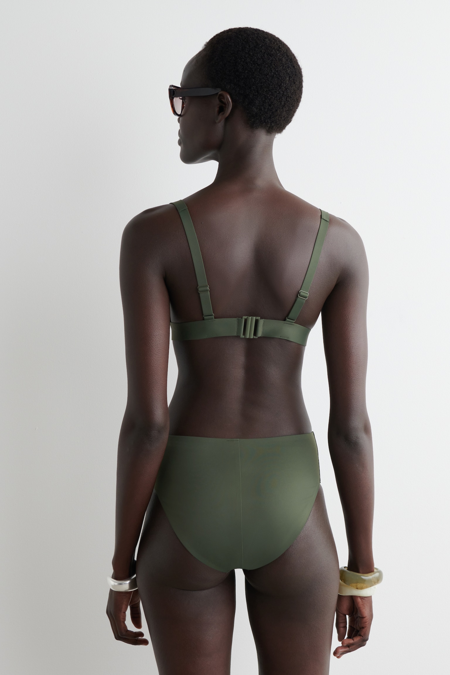 BRAGUITAS DE BIKINI DE TALLE ALTO, EFECTO NEOPRENO - CAQUI/NEGRO/BURDEOS - 5
