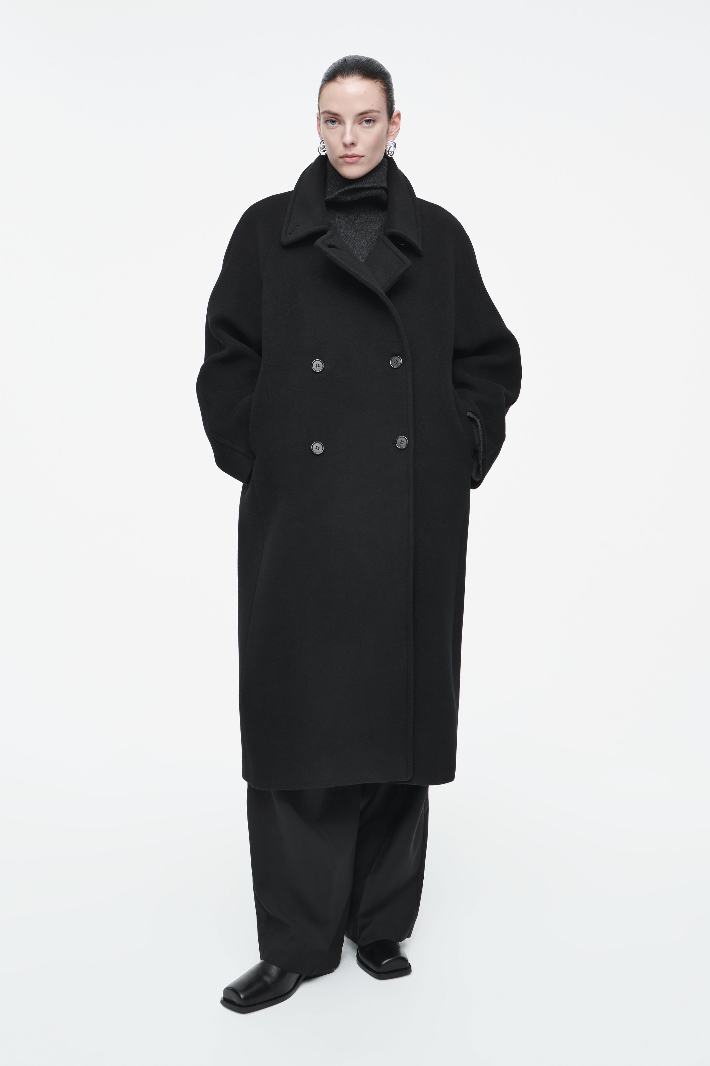 ジャケット・アウター Overcoat double breasted jacket OVERSIZED DOUBLE-BREASTED WOOL COAT - BLACK | COS