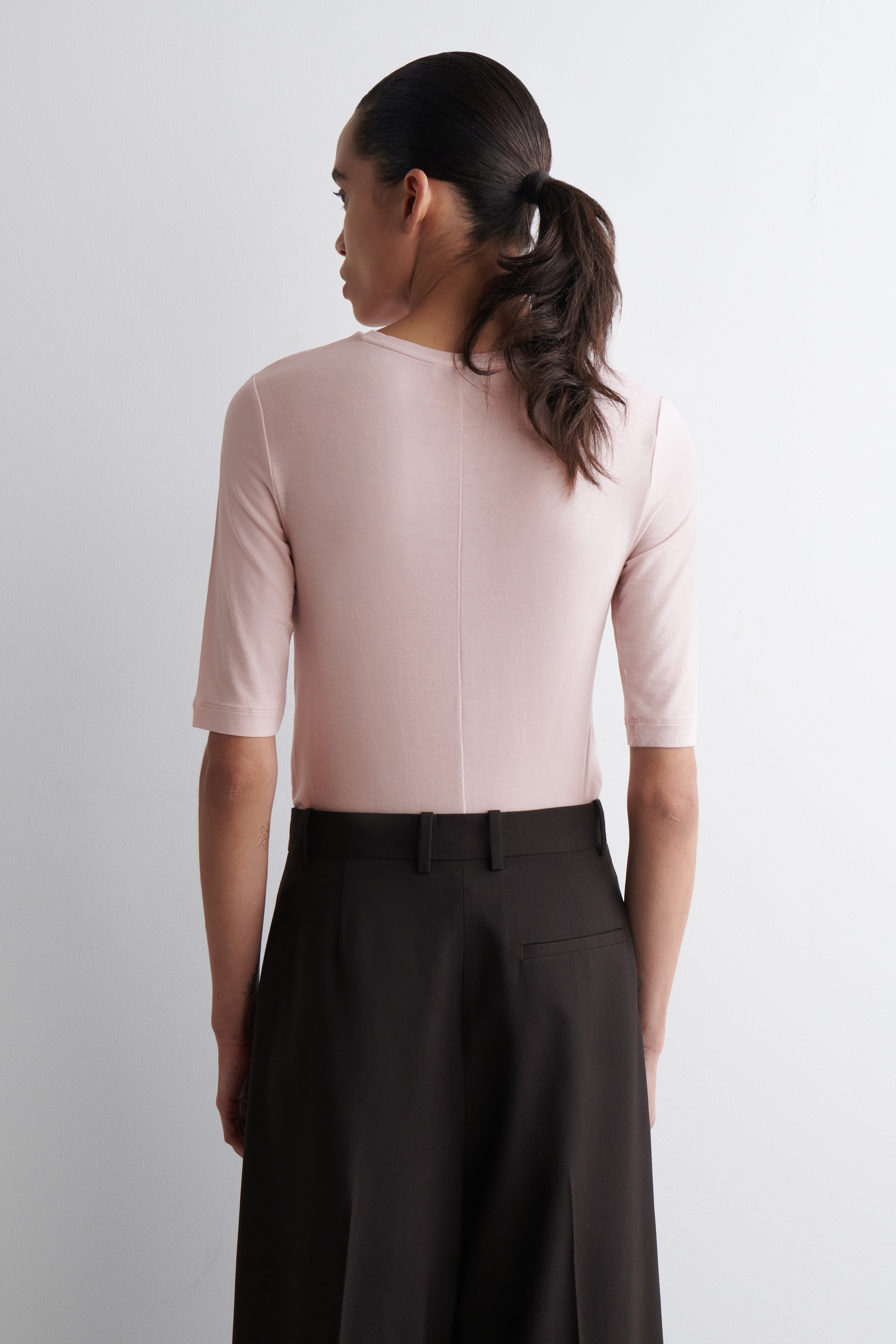 Größeres Bild ansehen: LEICHTES, SCHMAL GESCHNITTENES T-SHIRT - HELLROSA - Ladies | H&M DE 4