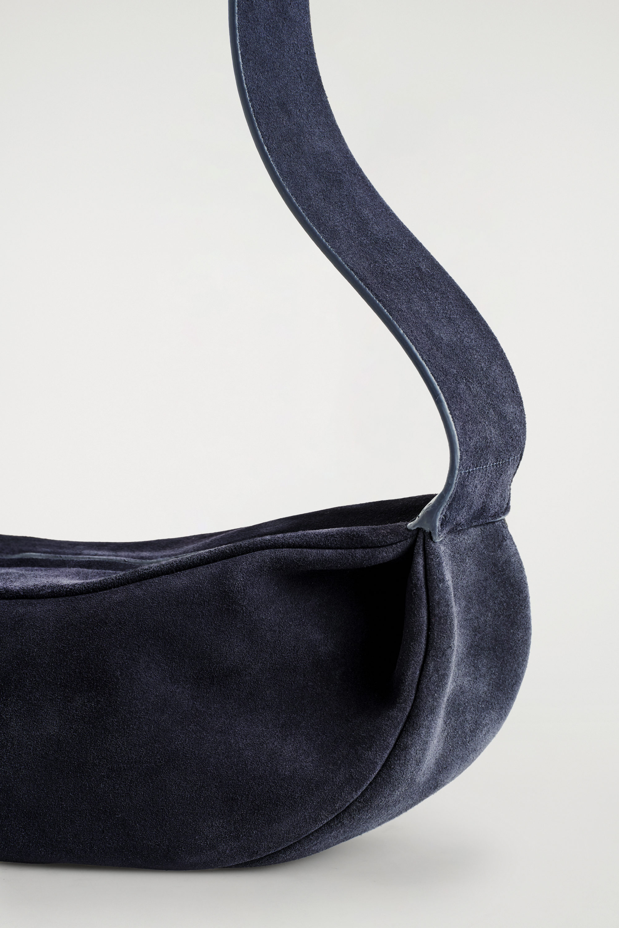 SWING CROSSBODY - SUEDE - NAVY BLUE | COS US
