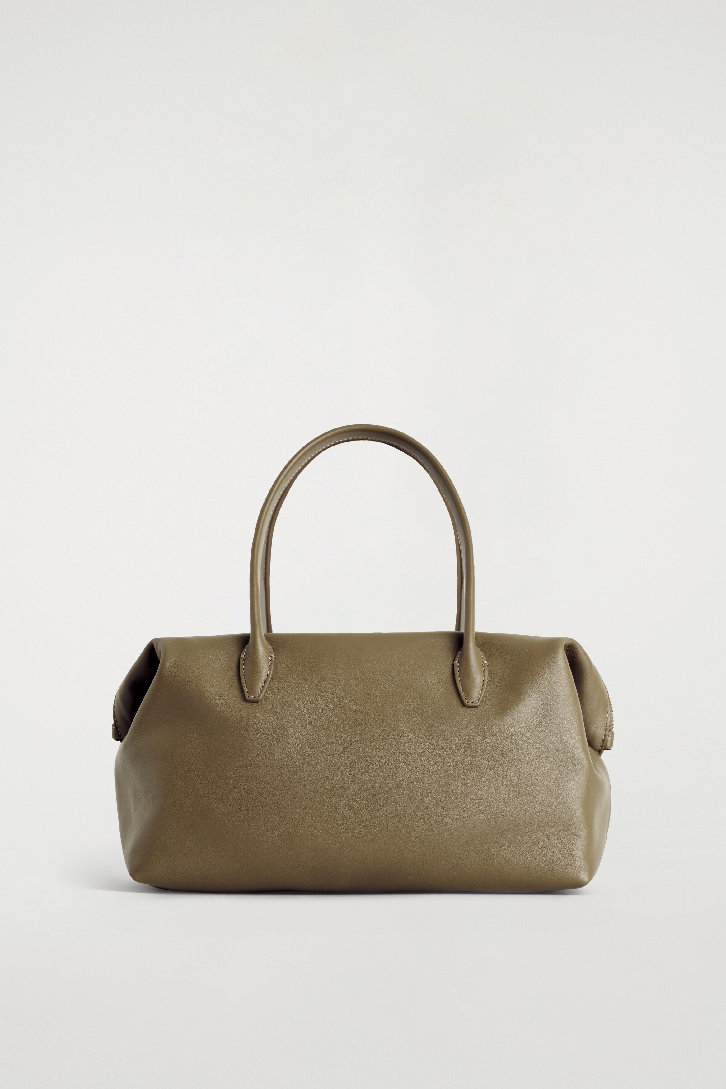 MONTMARTRE BOWLING BAG - LEATHER - BROWN | COS US