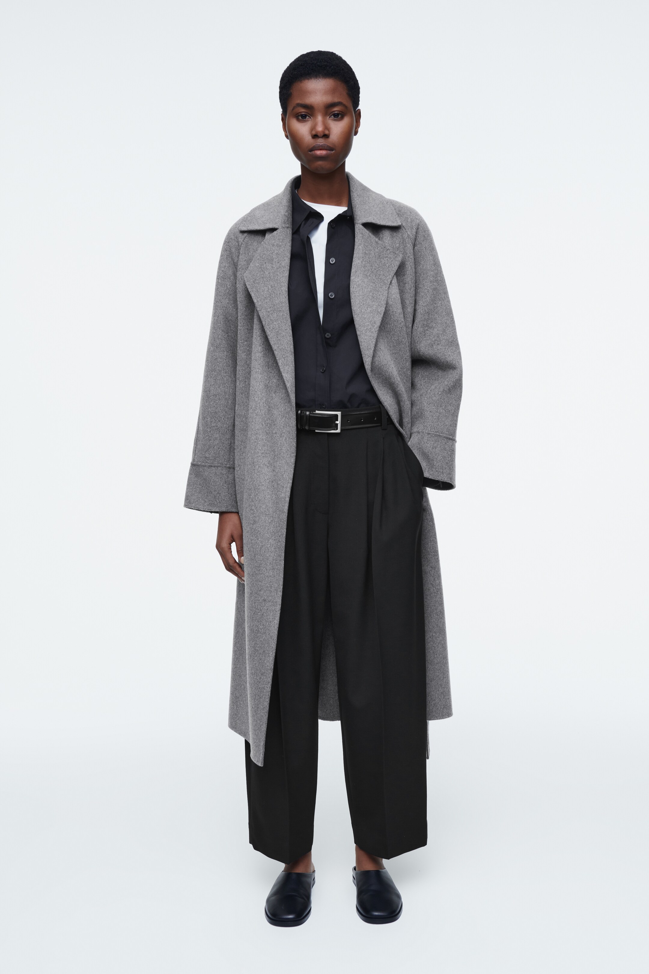 View larger image: PLEATED BARREL-LEG WOOL TROUSERS - BLACK - Ladies | H&M GB 1
