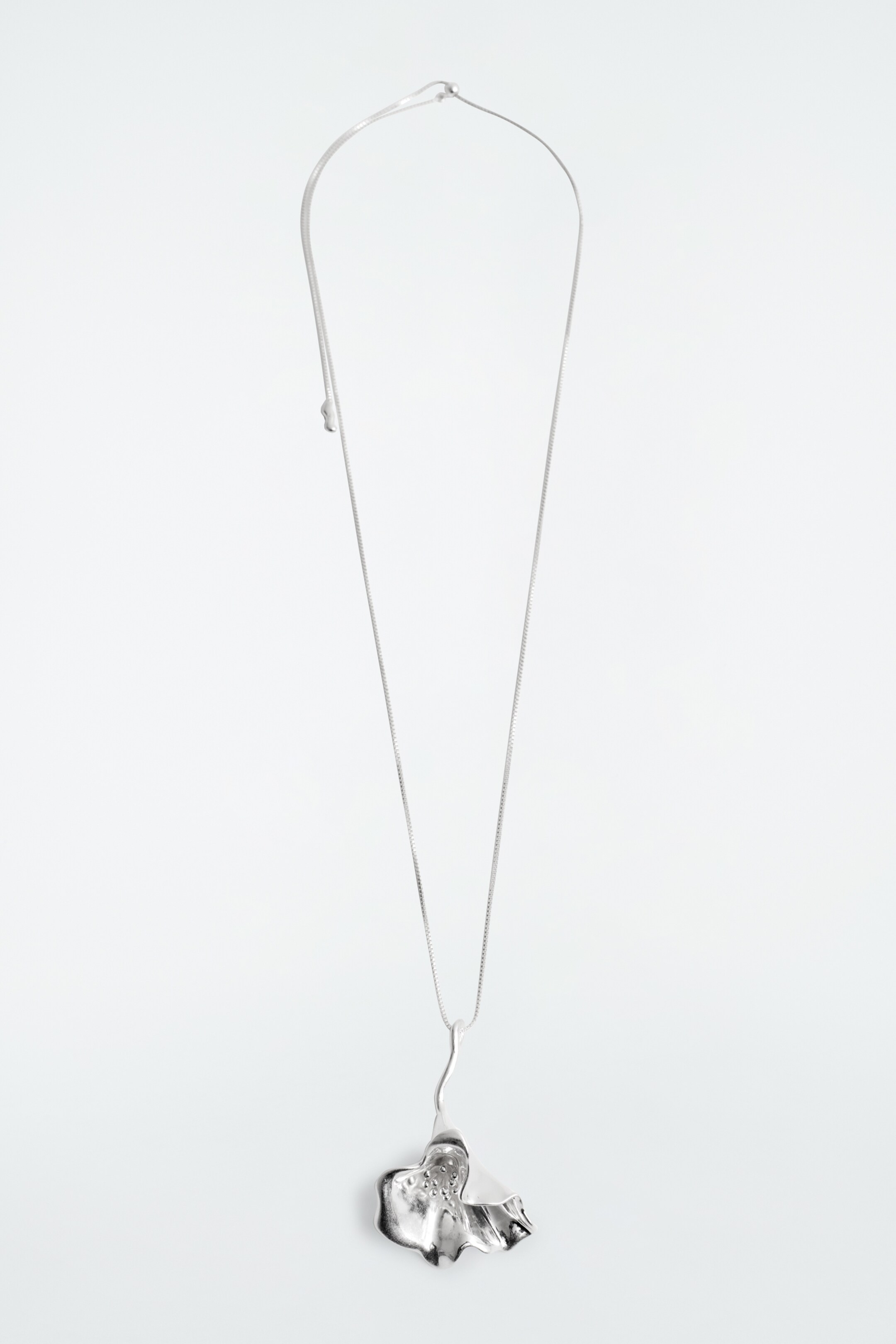 Ingrandisci l'immagine: FLORAL PENDANT NECKLACE - SILVER - DONNA | H&M CH 3