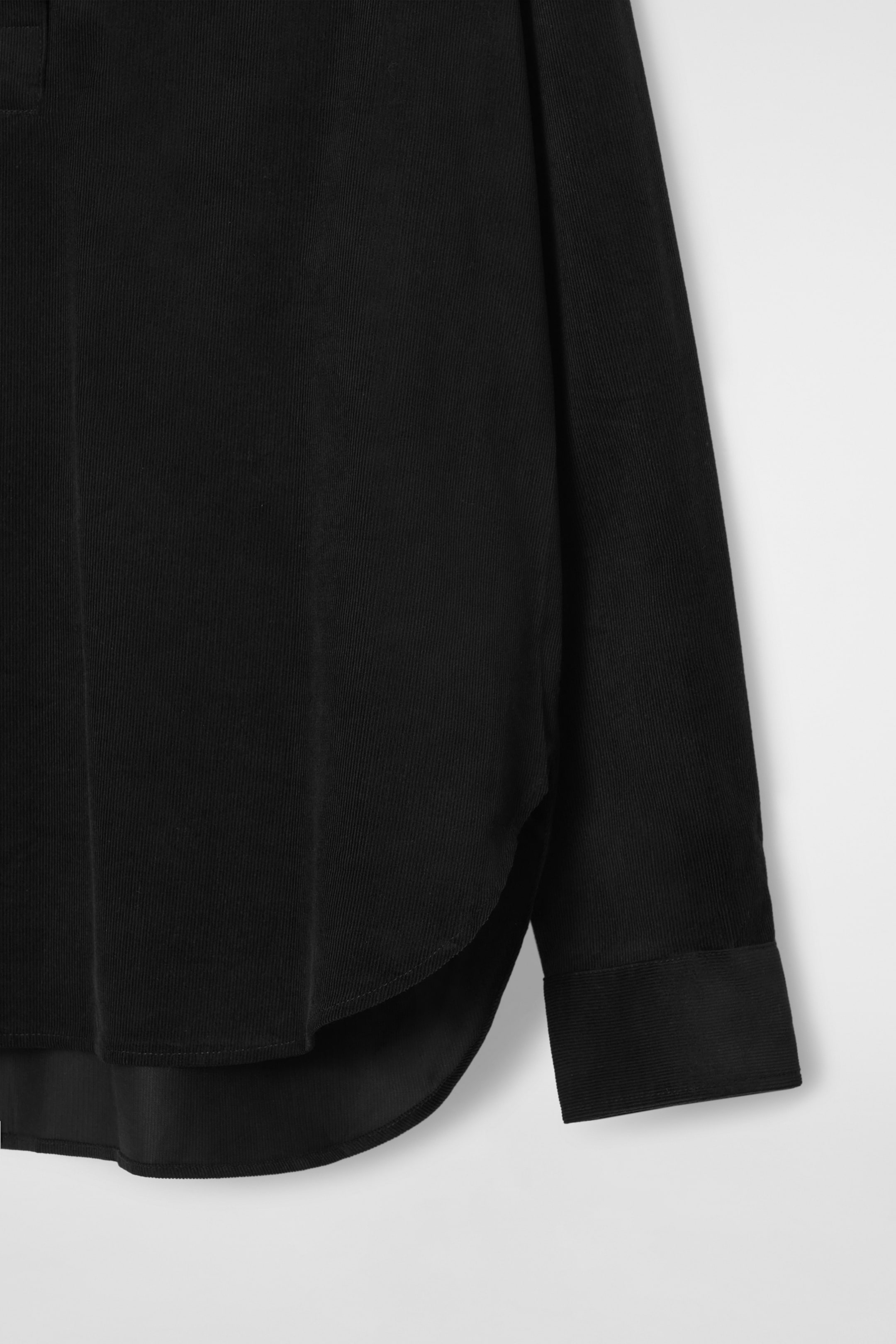 Ingrandisci l'immagine: RELAXED CORDUROY HALF-PLACKET SHIRT - BLACK - DONNA | H&M CH 8