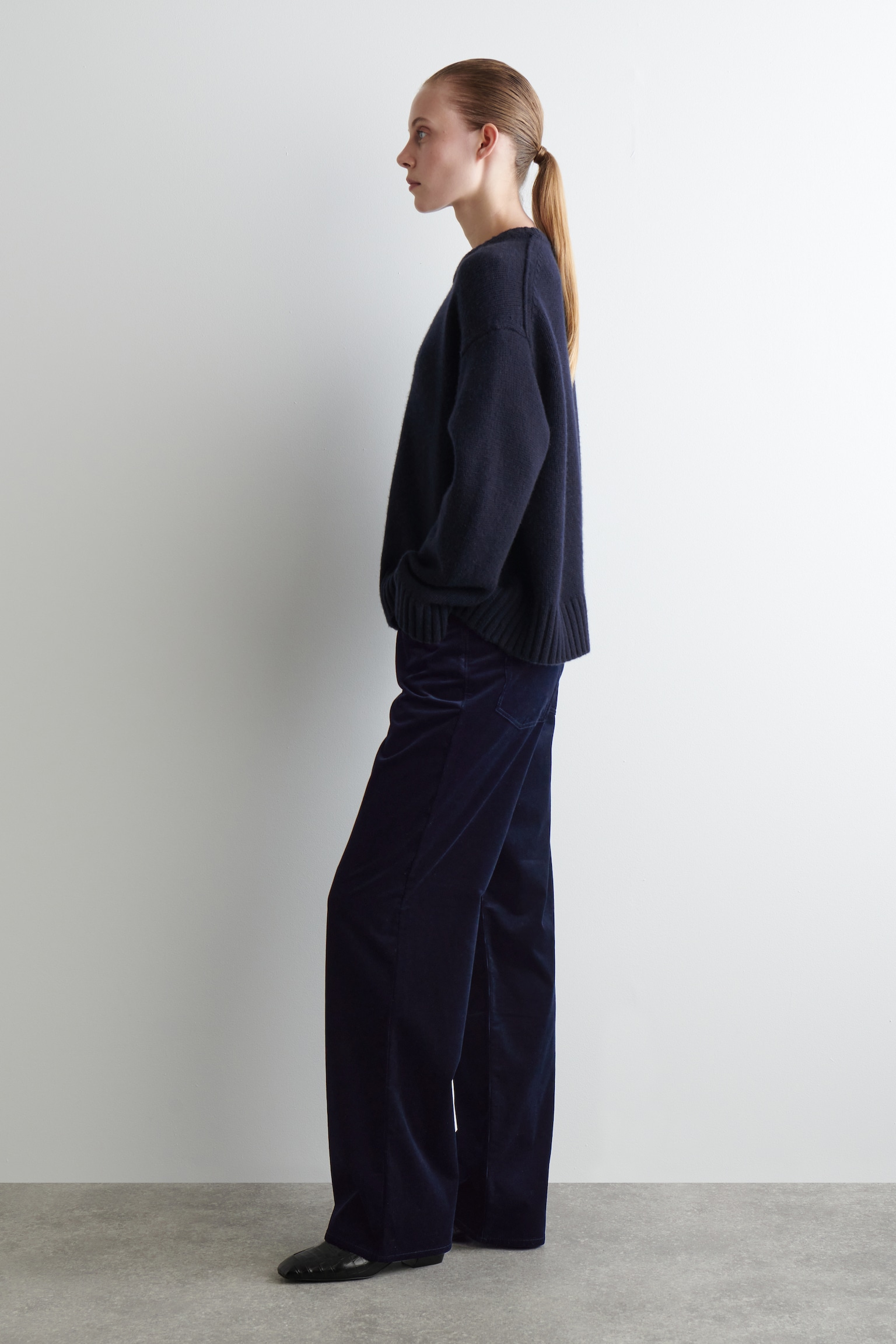 PANTALON DROIT EN VELOURS CÔTELÉ - BLEU MARINE - 5