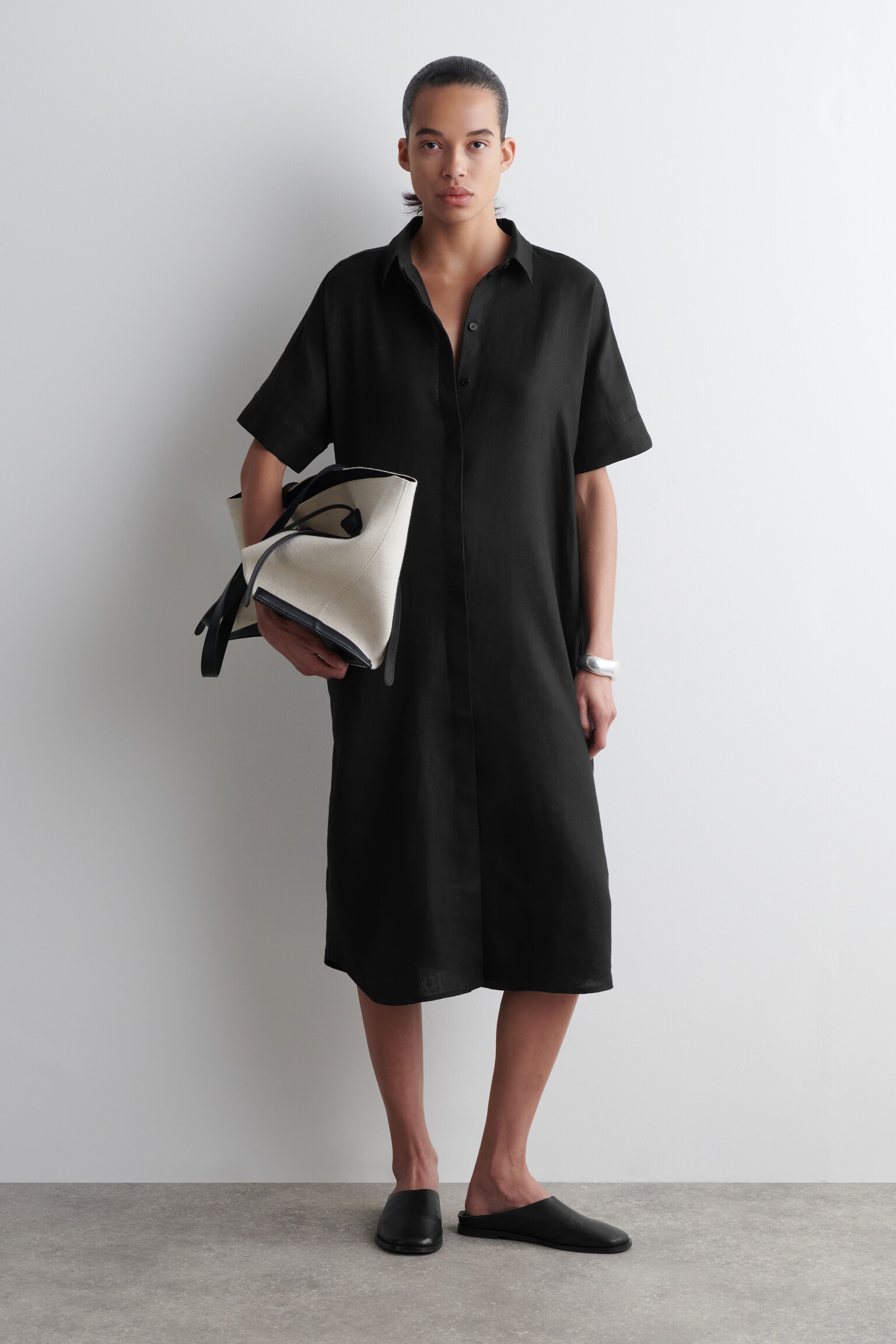 VESTIDO CAMISERO MIDI DE LINO - NEGRO/AZUL