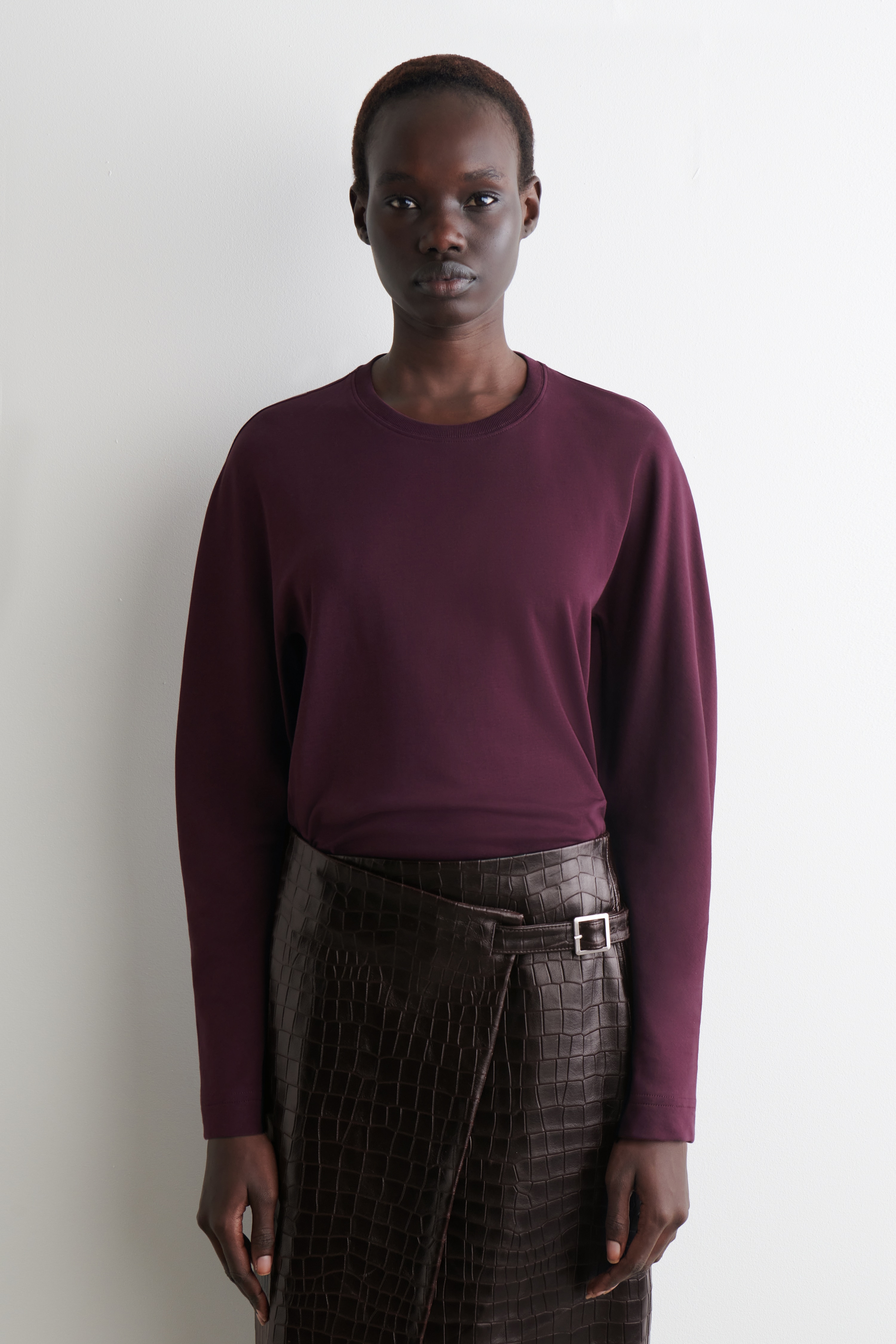 ABGERUNDETES JERSEY-OBERTEIL - DUNKELROT