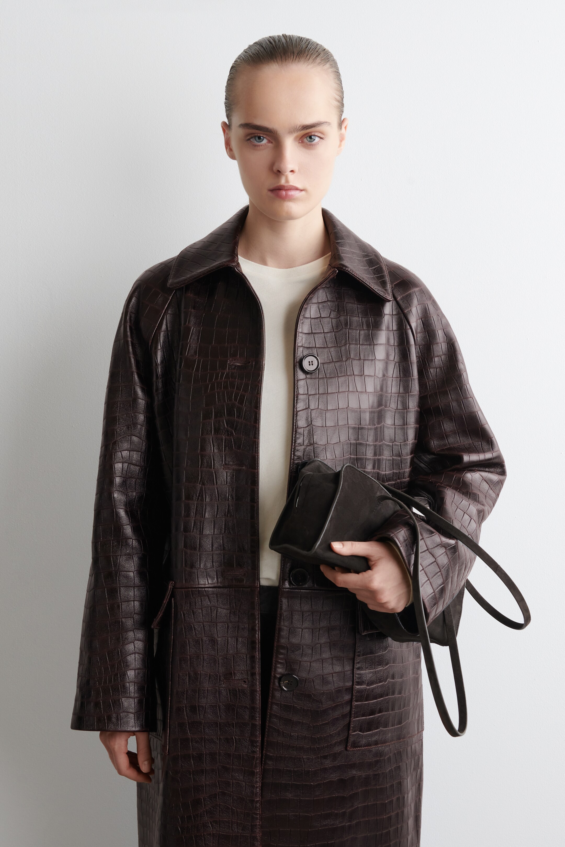 הצגת תמונה גדולה יותר: תיק בולינג מיני מארה - זמש - חום כהה - Ladies | H&M IL 3