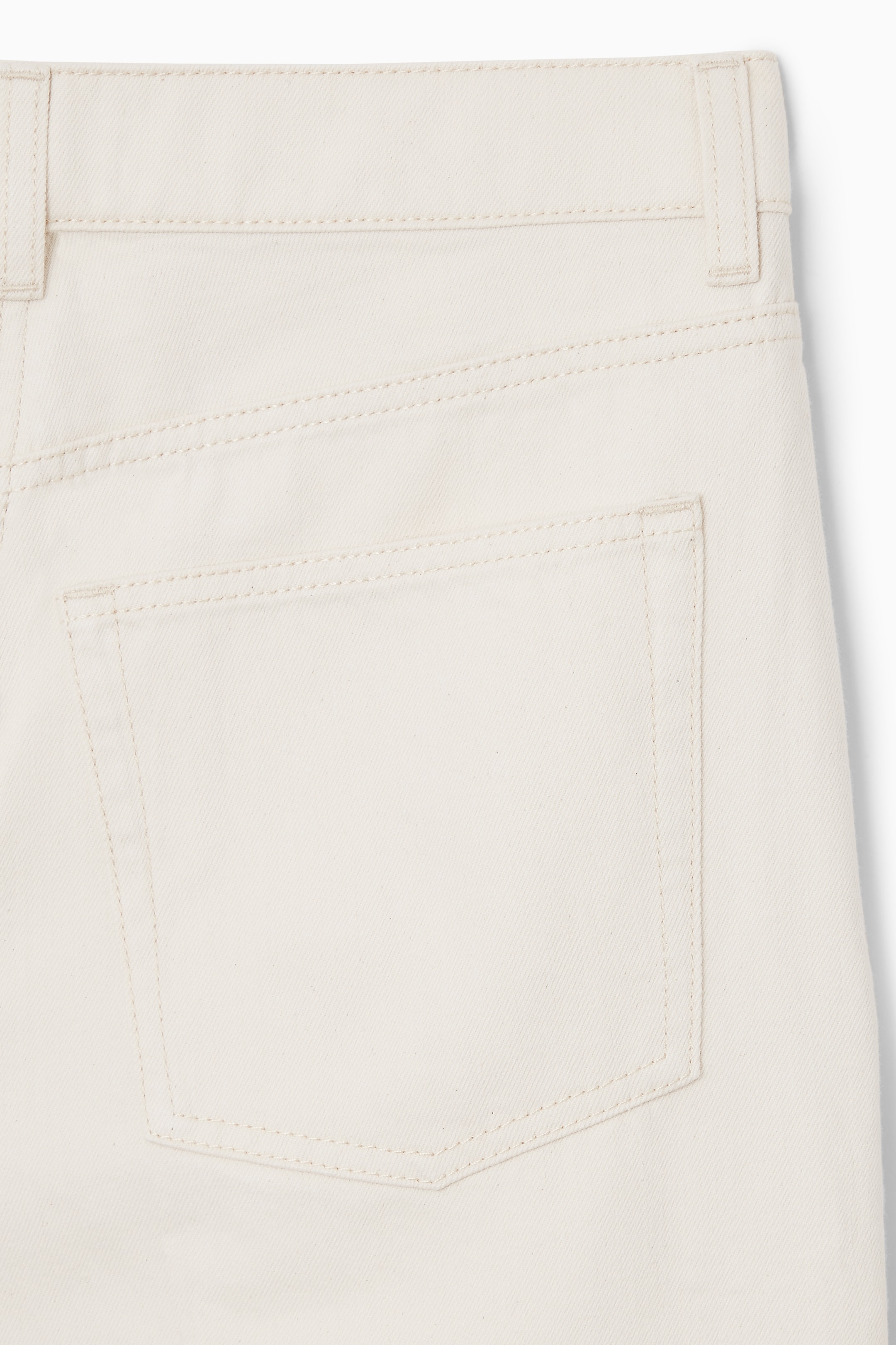 Grösseres Bild ansehen: HOSE AUS DENIM MIT BARREL-BEIN UND FALTEN - CREME - DAMEN | H&M CH 2