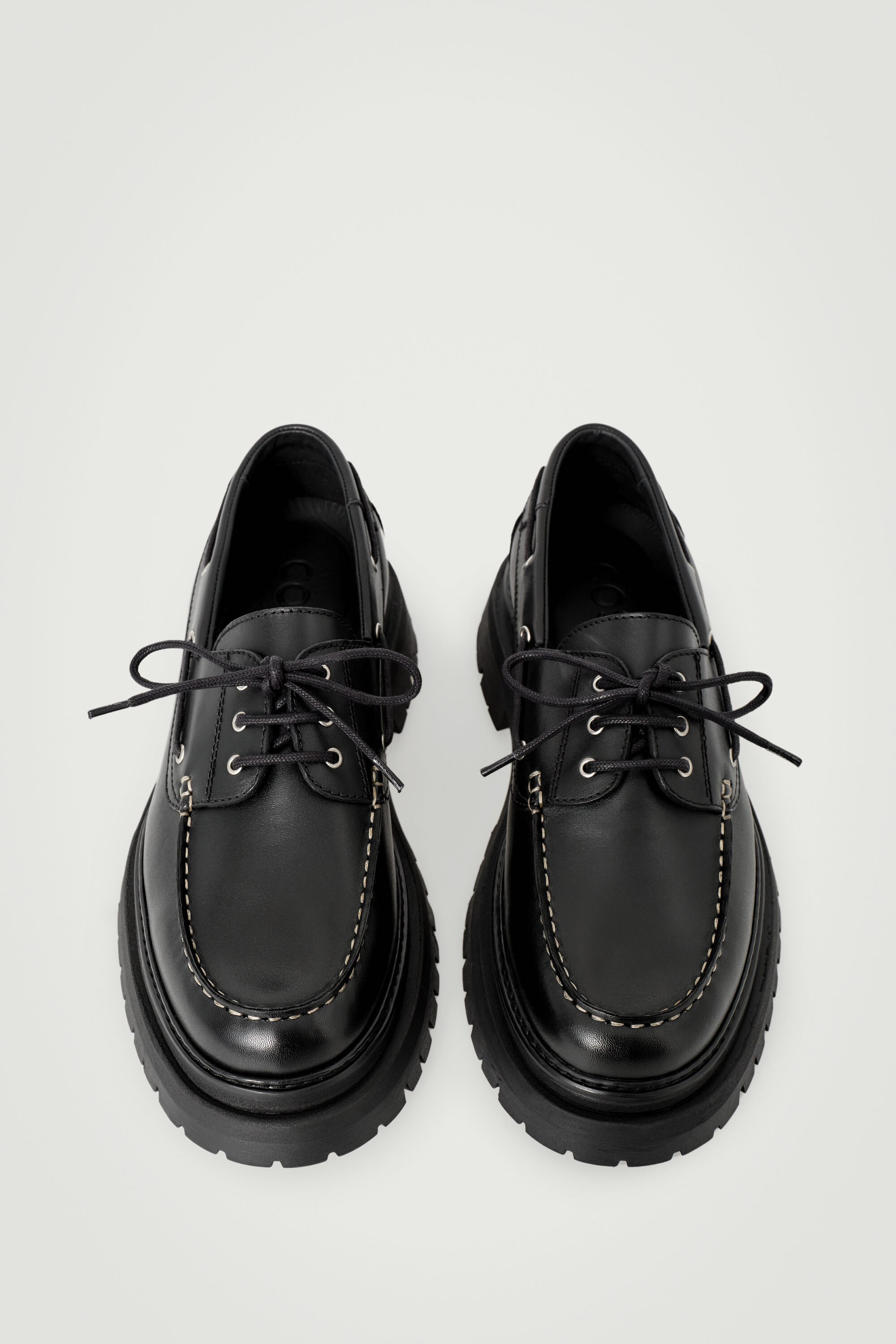 CHUNKY LEATHER BOAT SHOES - BLACK | COS