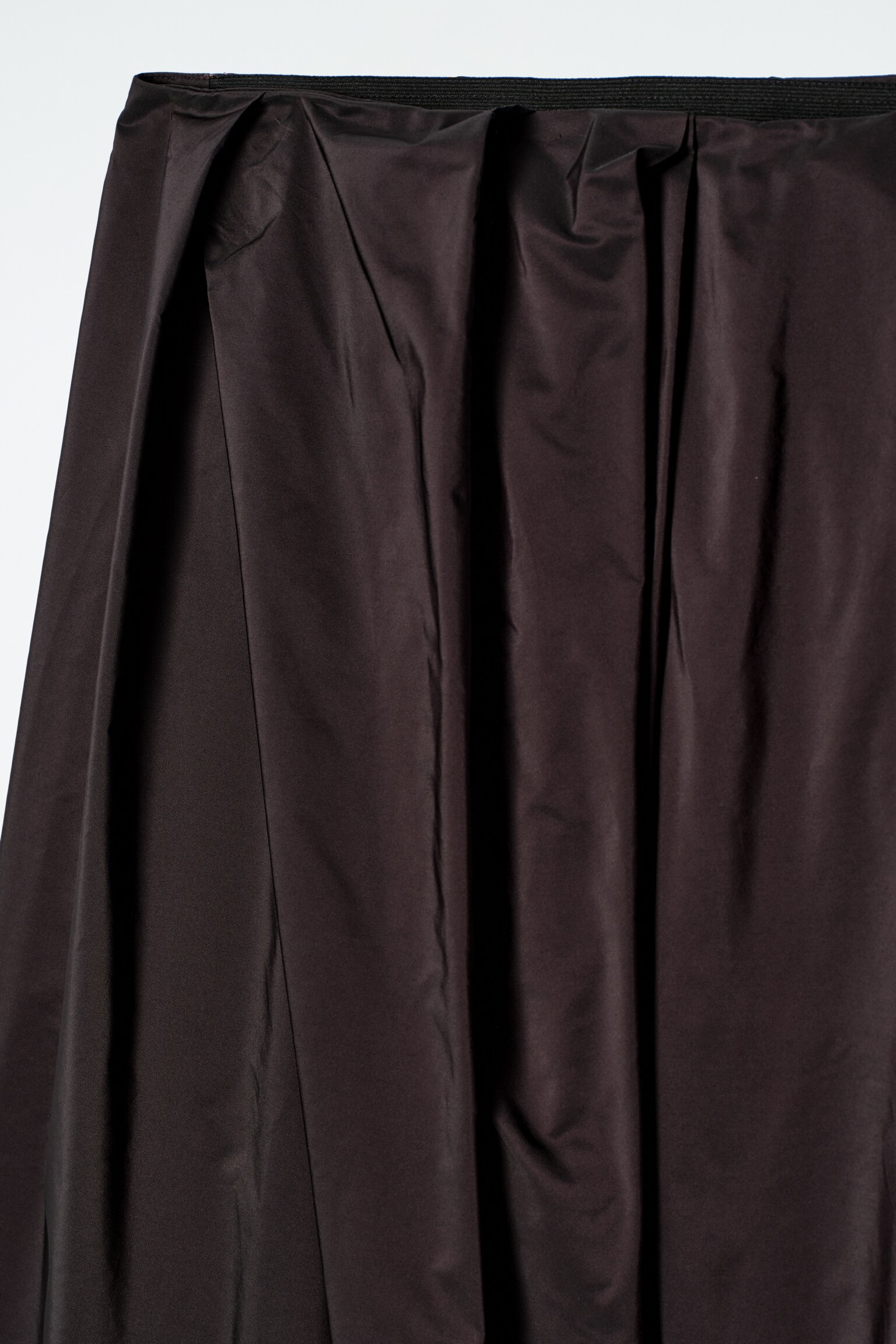 PANTALONES CULOTTE VOLUMINOSOS CON PINZAS - MARRÓN - 3