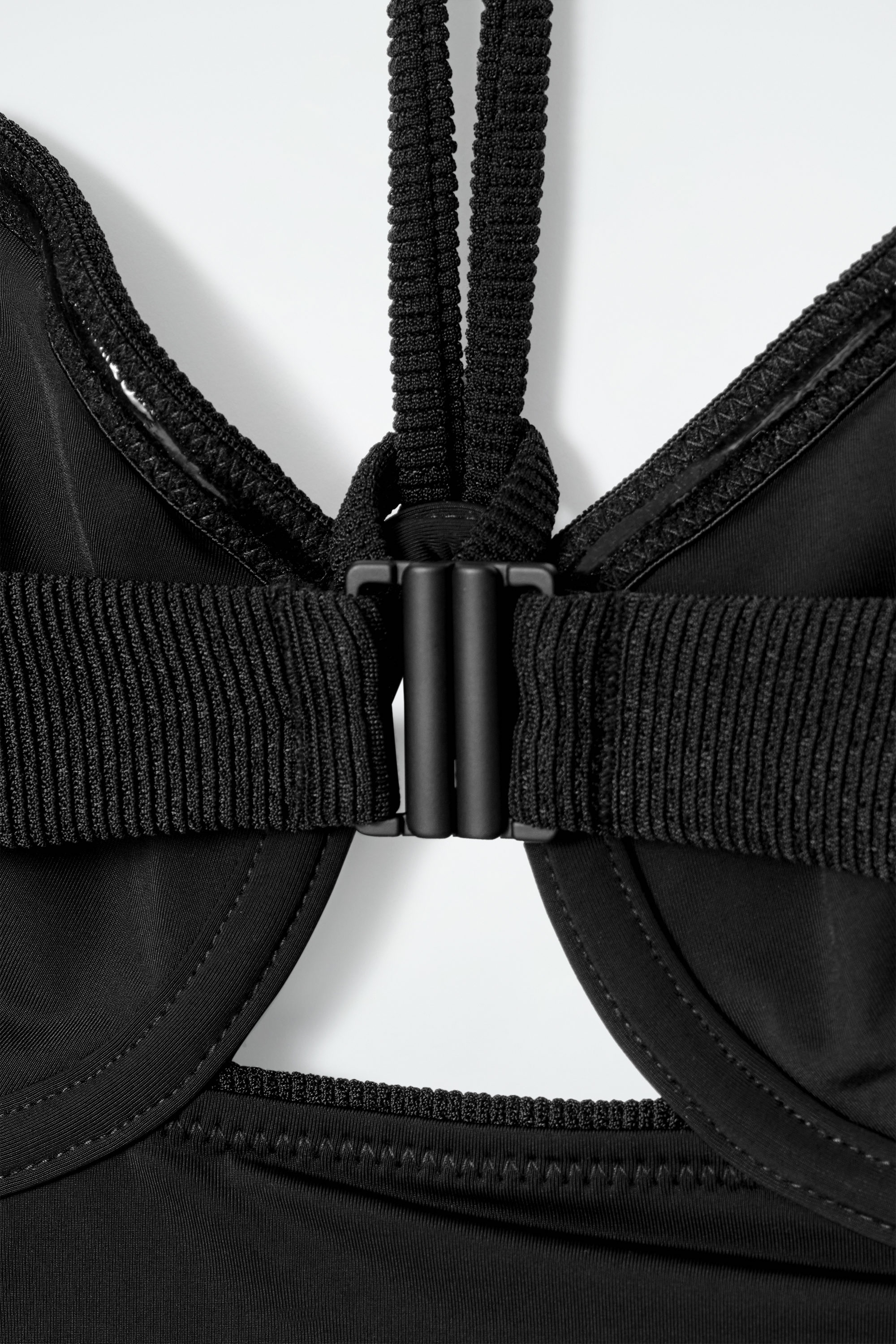 RIBBED UNDERWIRED HALTERNECK SWIMSUIT - BLACK | COS