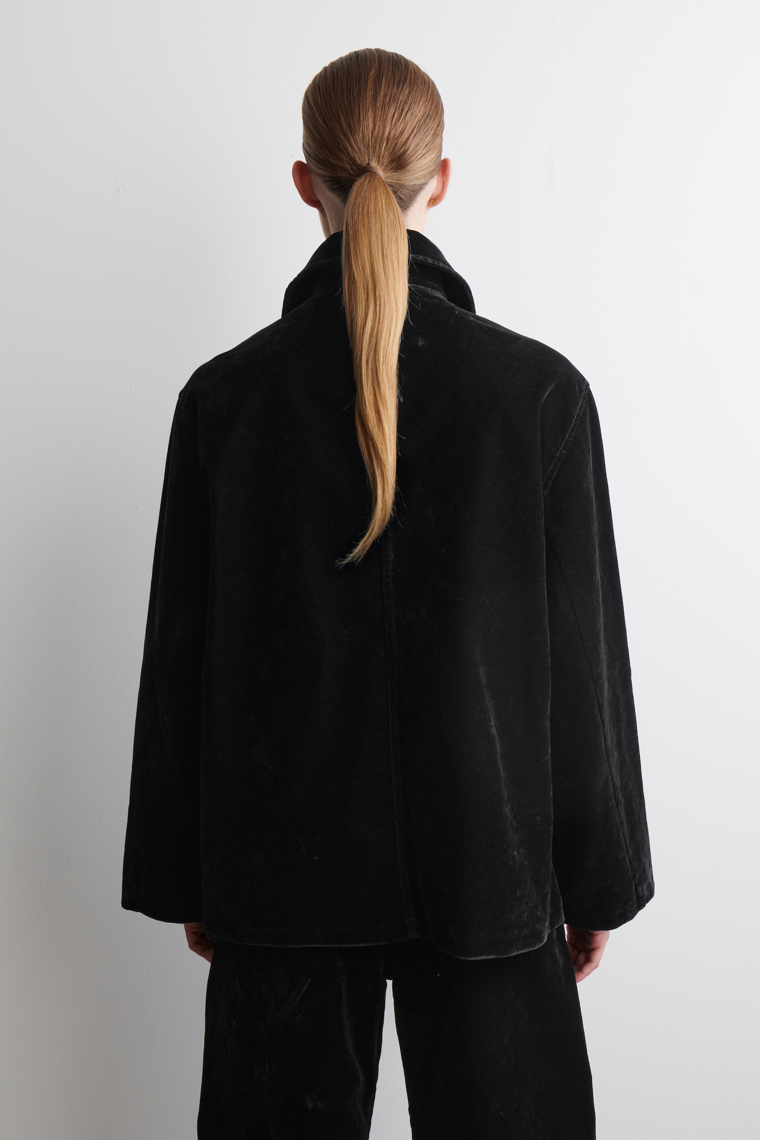 JACKE AUS BEFLOCKTEM DENIM - SCHWARZ - 4