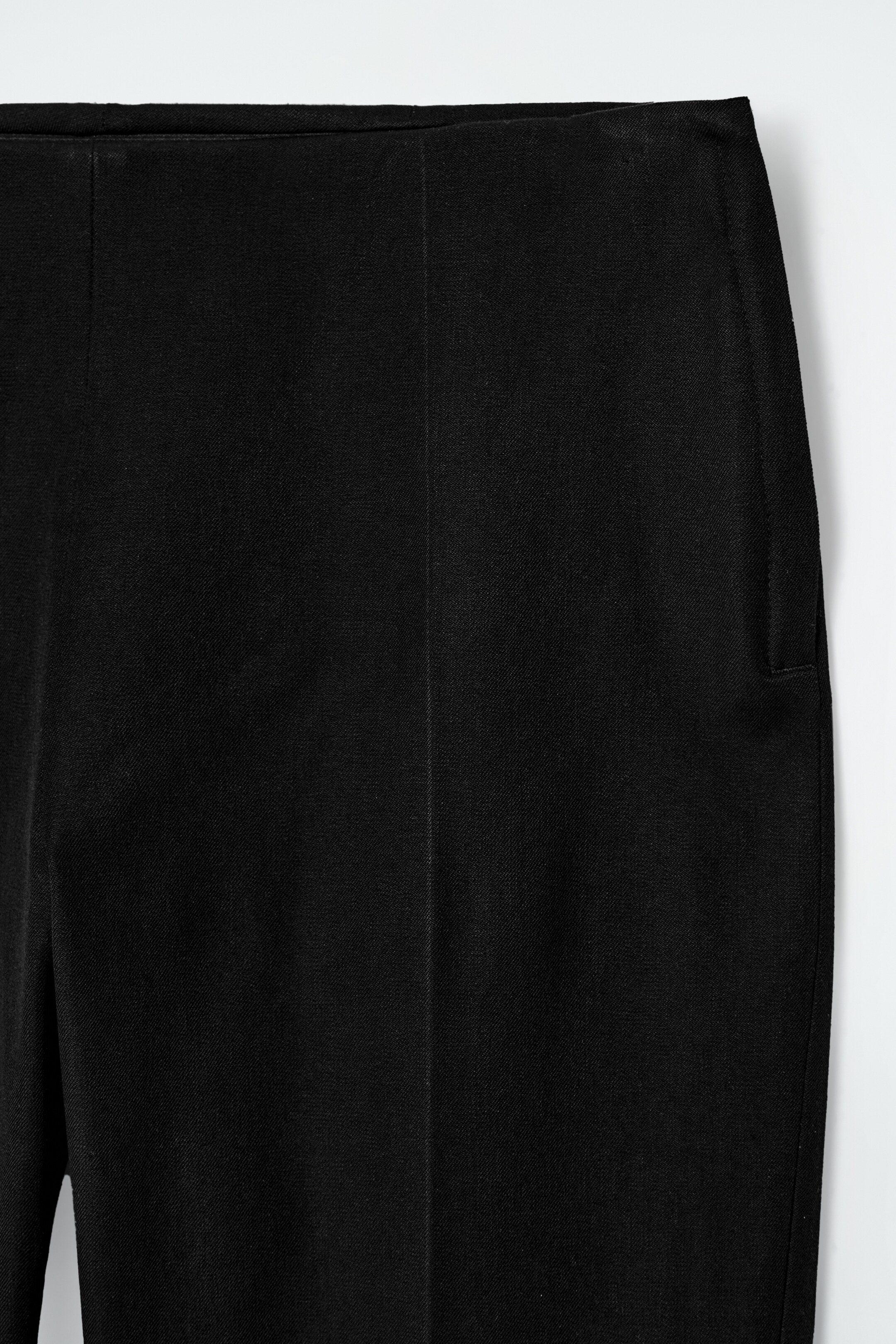 Visualizza immagine più grande: PANTALONE CAPRI IN MISTO COTONE - NERO - DONNA | H&M IT 6