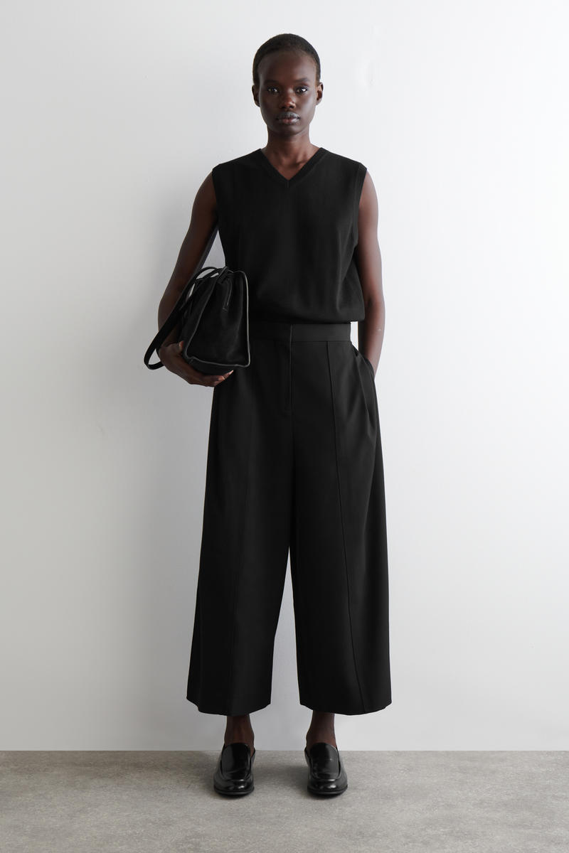 Cos Pleated Merino Wool Blend Culottes In Black