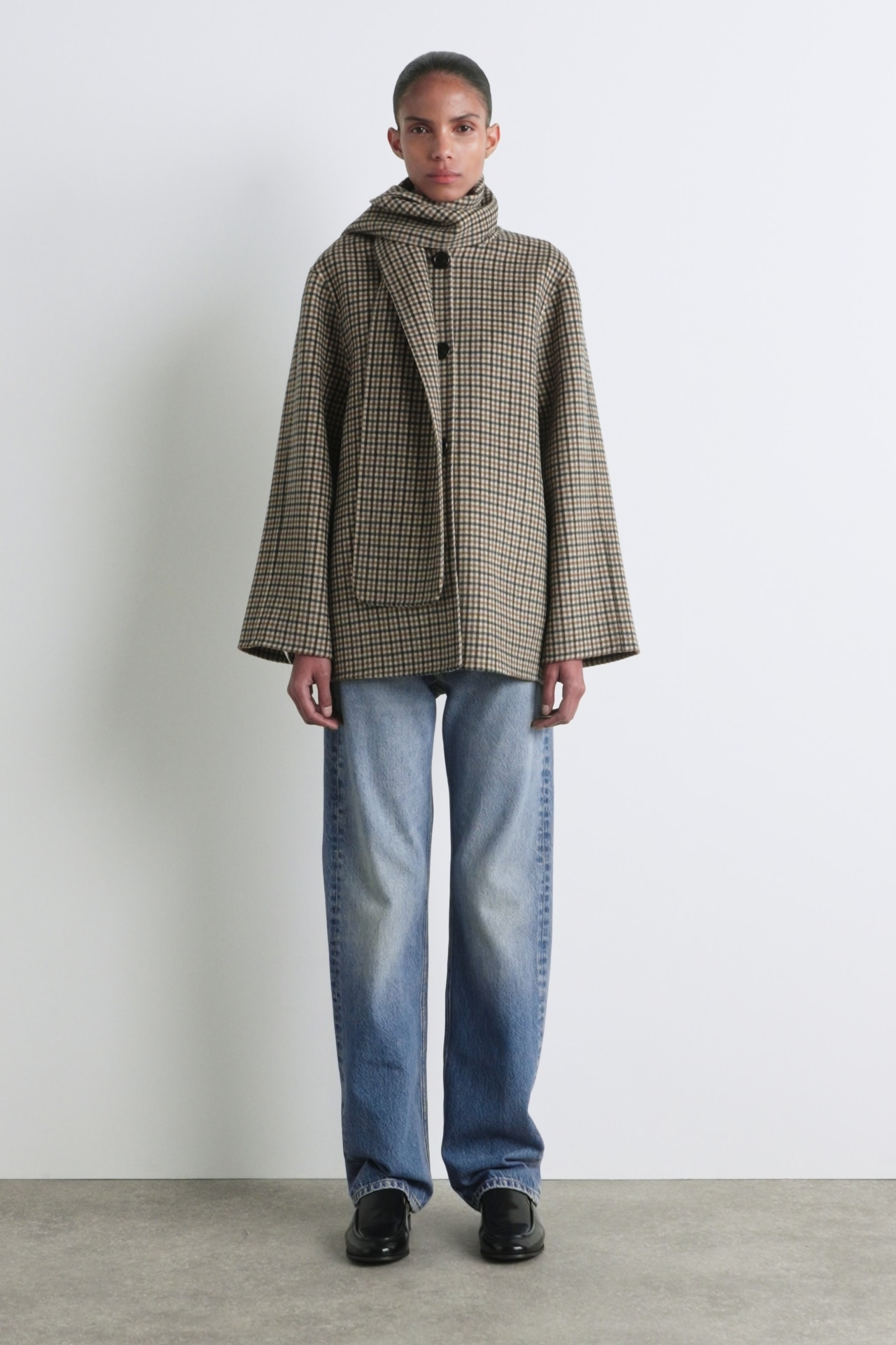 DOUBLE-FACED WOOL SCARF SHORT JACKET - BEIGE / CHECKED | COS DK
