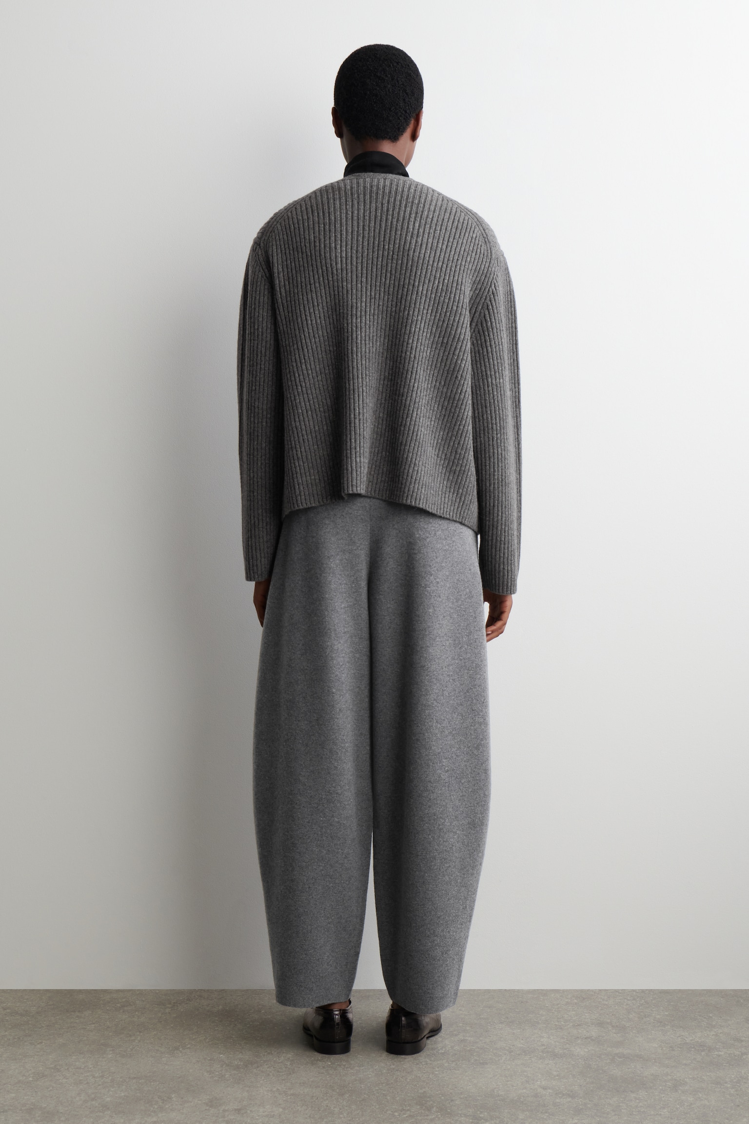 MERINO WOOL BARREL-LEG TROUSERS - GREY MÉLANGE - 6