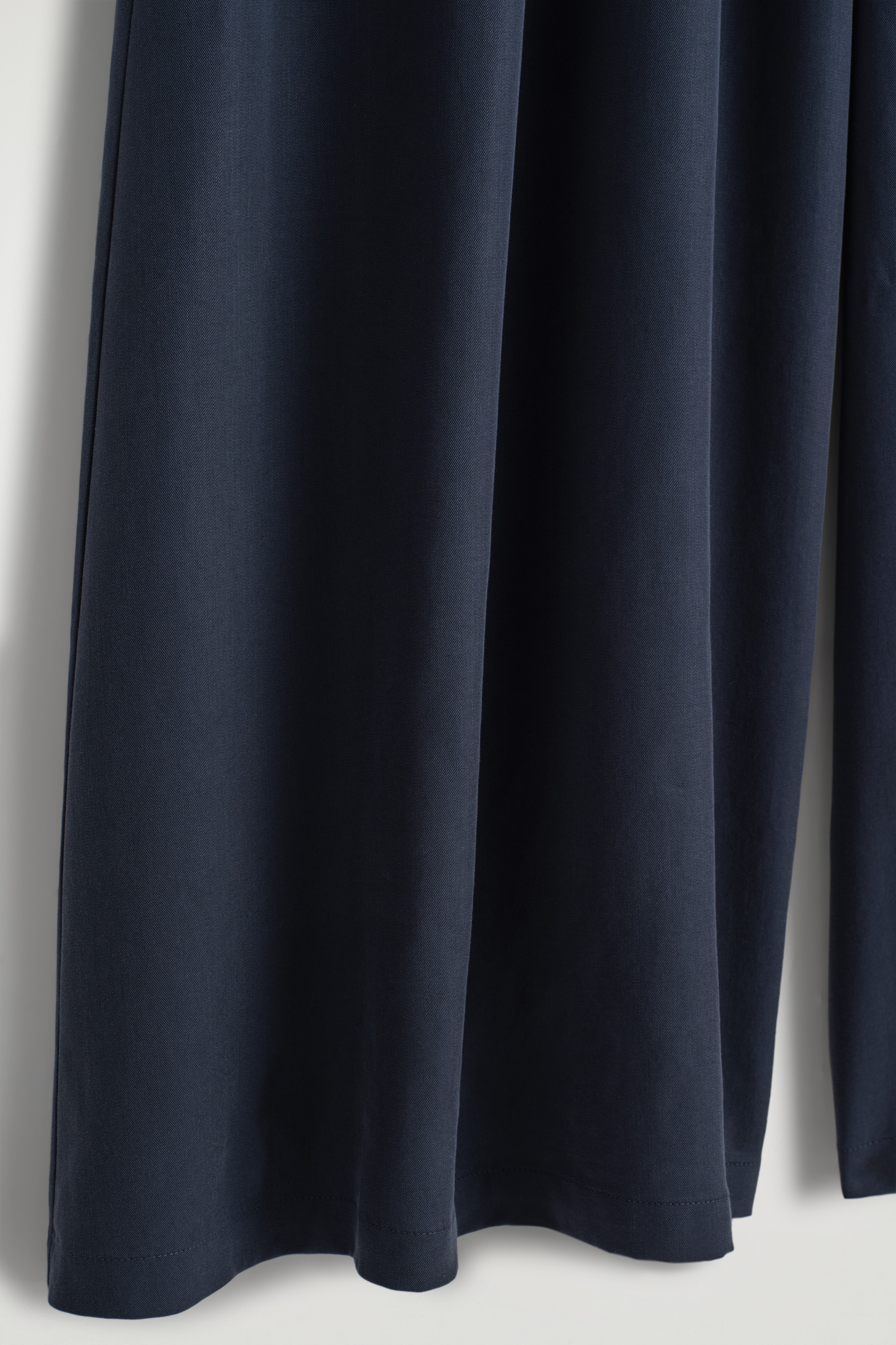 Ver imagen más grande: PANTALONES PALAZZO DE SARGA - AZUL MARINO - MUJER | H&M ES 7