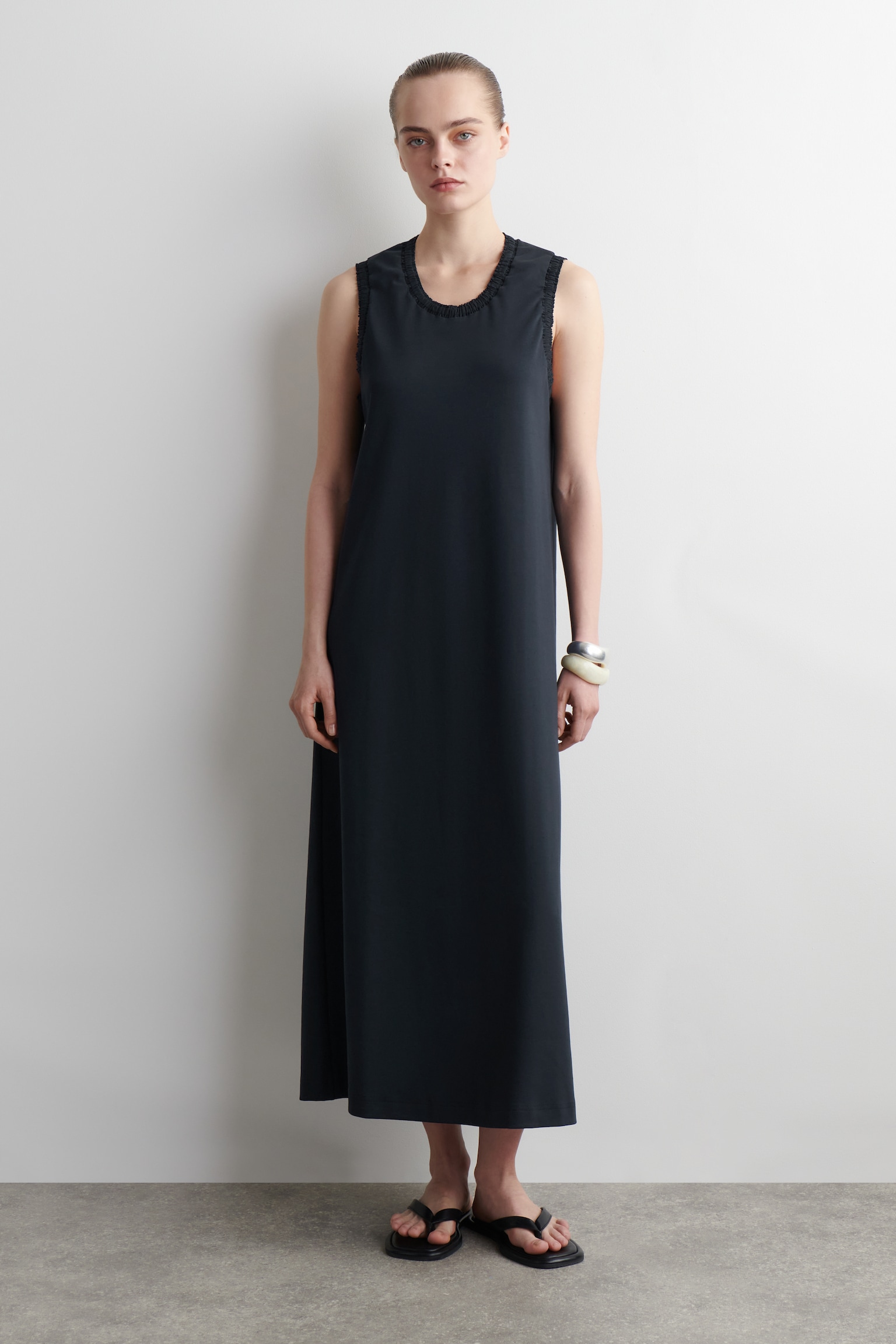 RUFFLED COTTON MIDI DRESS - NAVY/WHITE