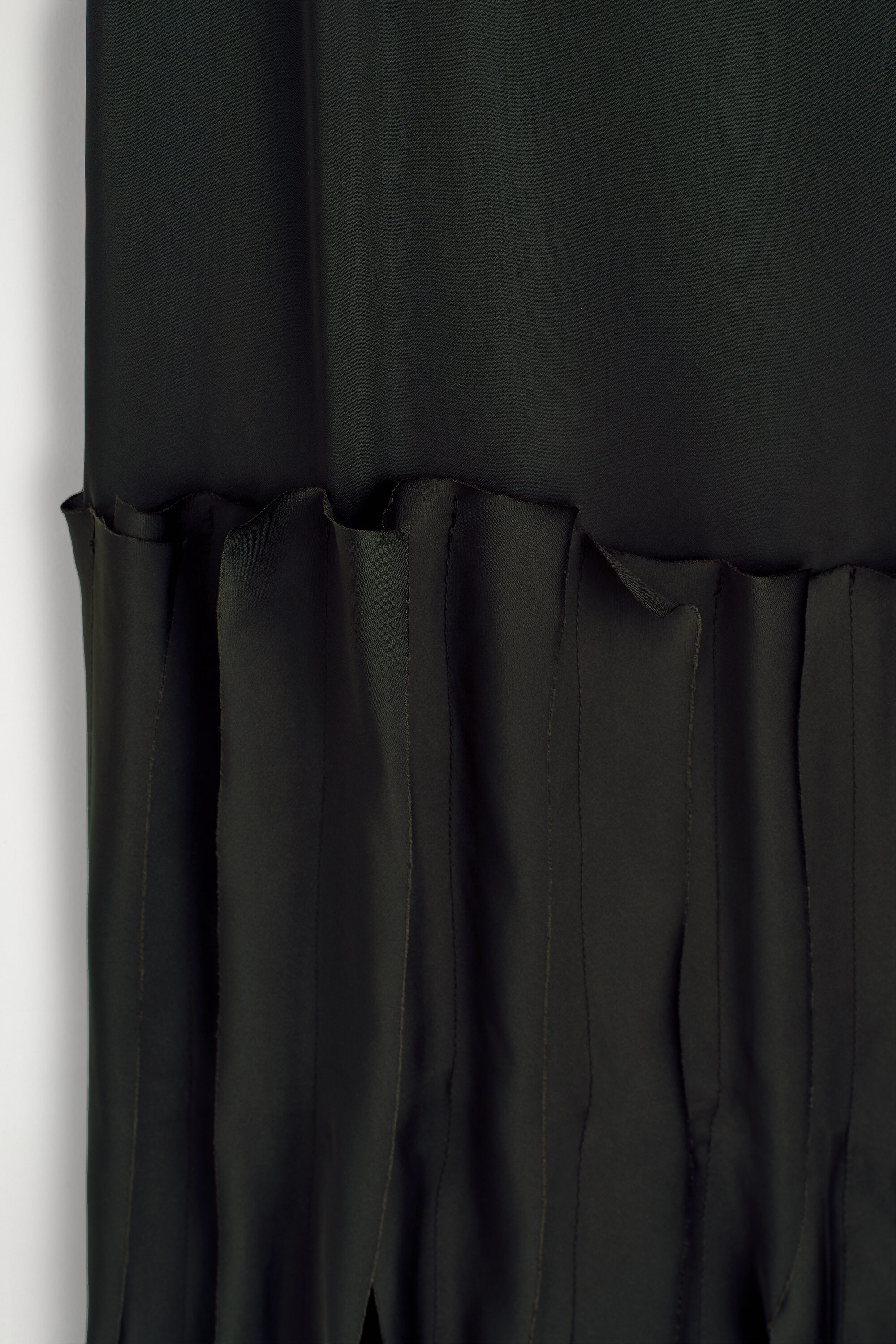 APPLIQUÉD PANELED MIDI DRESS - thumbnail 6
