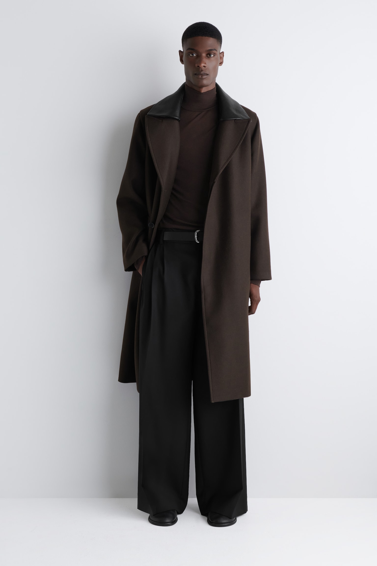 SLIM WOOL-JERSEY ROLL-NECK TOP - DARK BROWN/BLACK/RED - 4