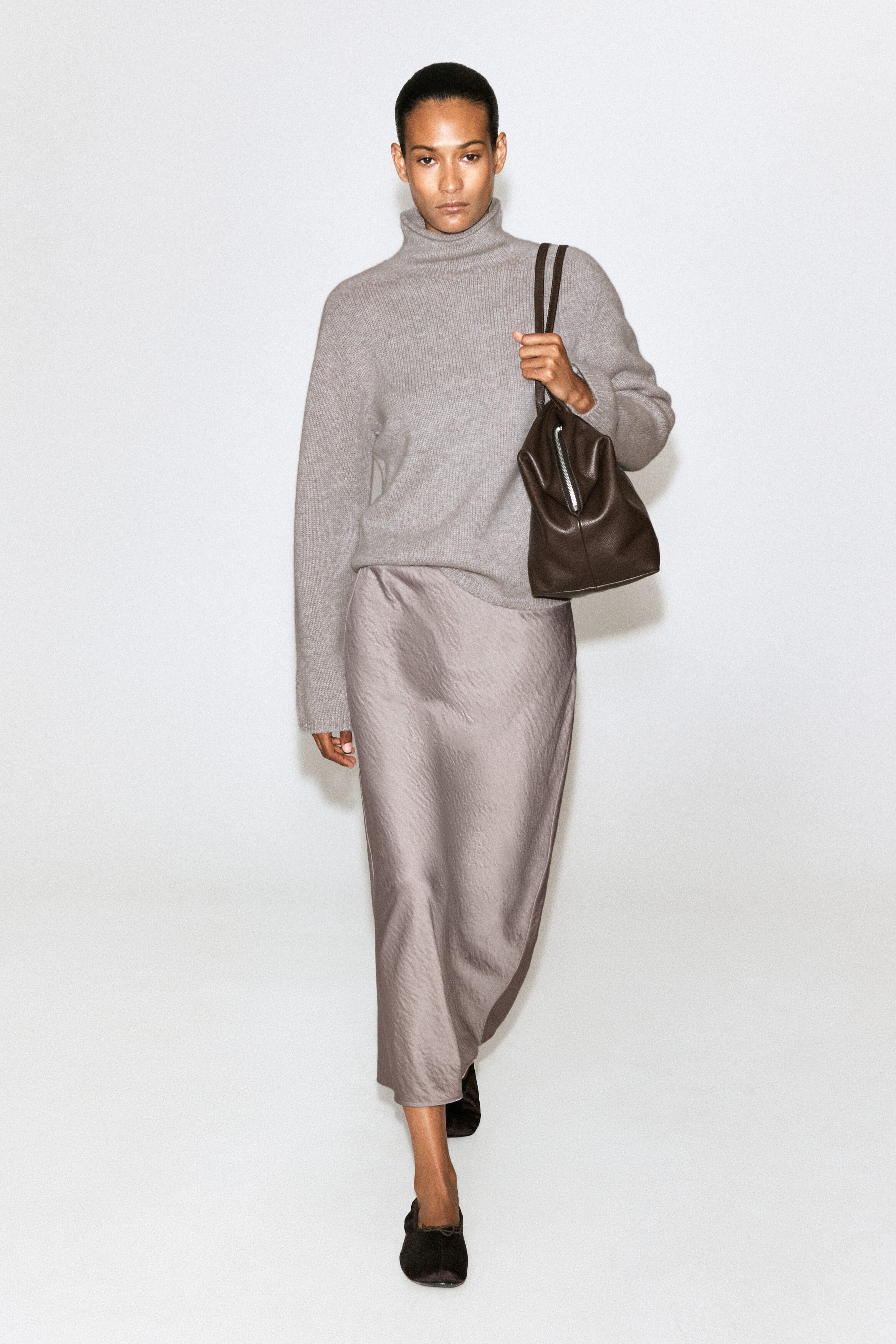 CRINKLED-SATIN MIDI SKIRT - thumbnail 3