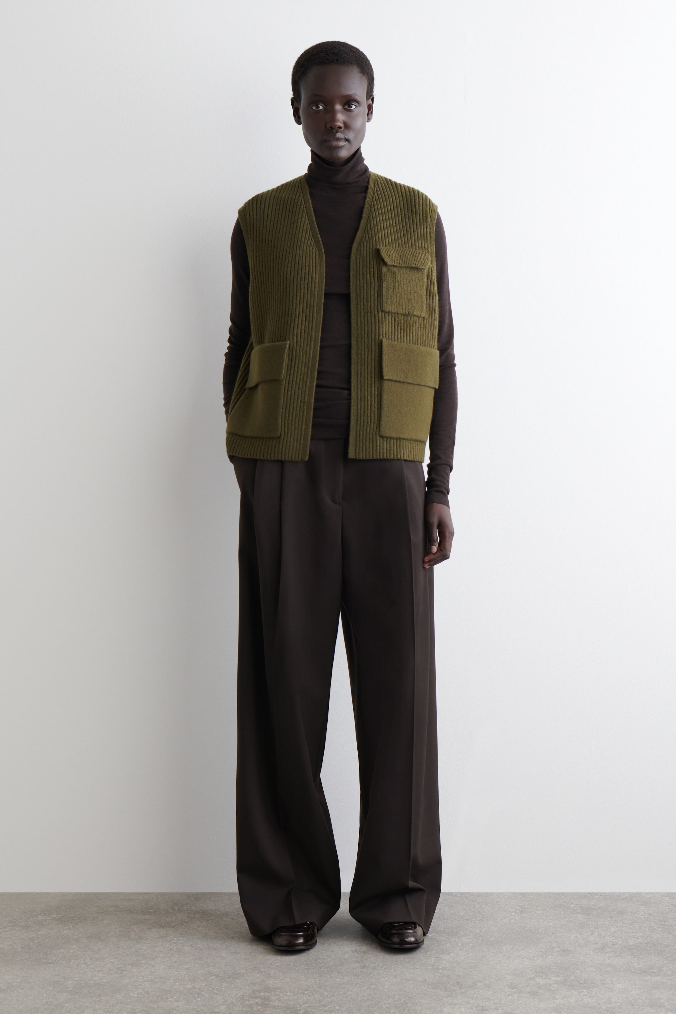 RIBBED MERINO WOOL UTILITY VEST