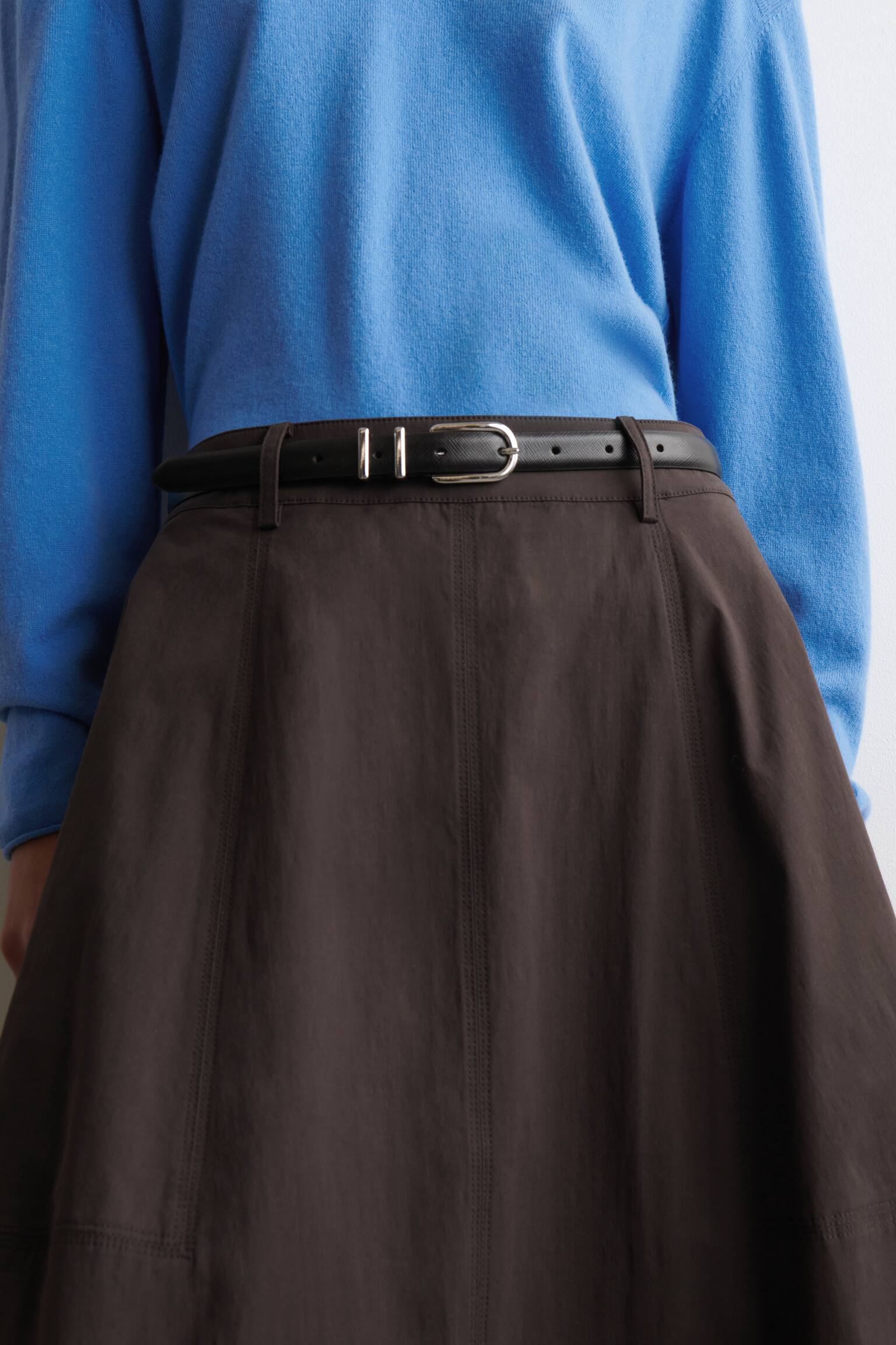 VOLUMINOUS COTTON MIDI SKIRT - חום - 5