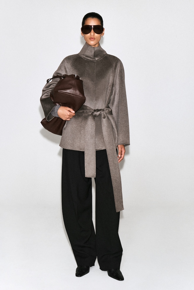 BELTED DOUBLE-FACED CASHMERE JACKET — STONE