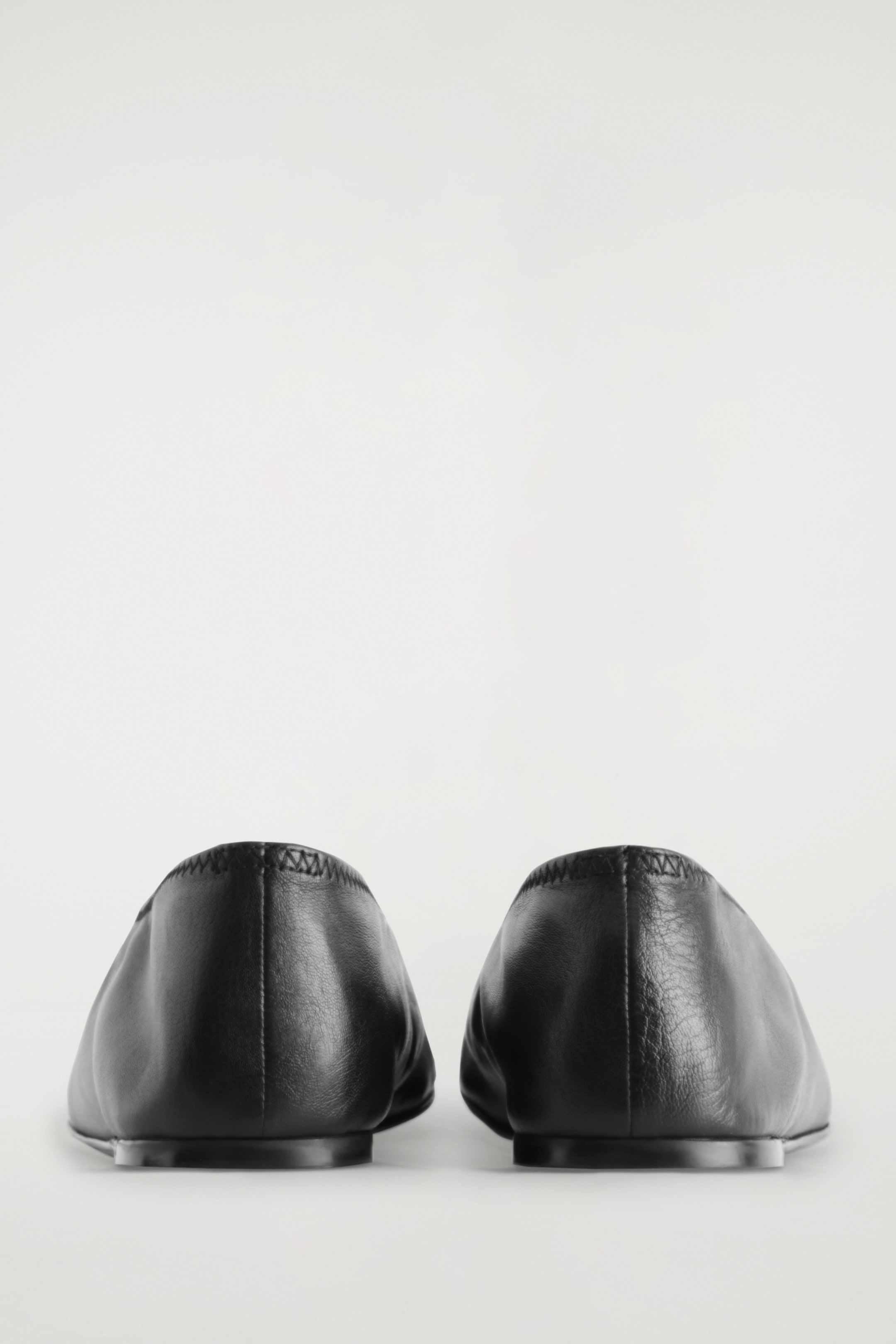 Visualizza immagine più grande: BALLERINE MINIMAL IN PELLE - NERO - DONNA | H&M IT 5
