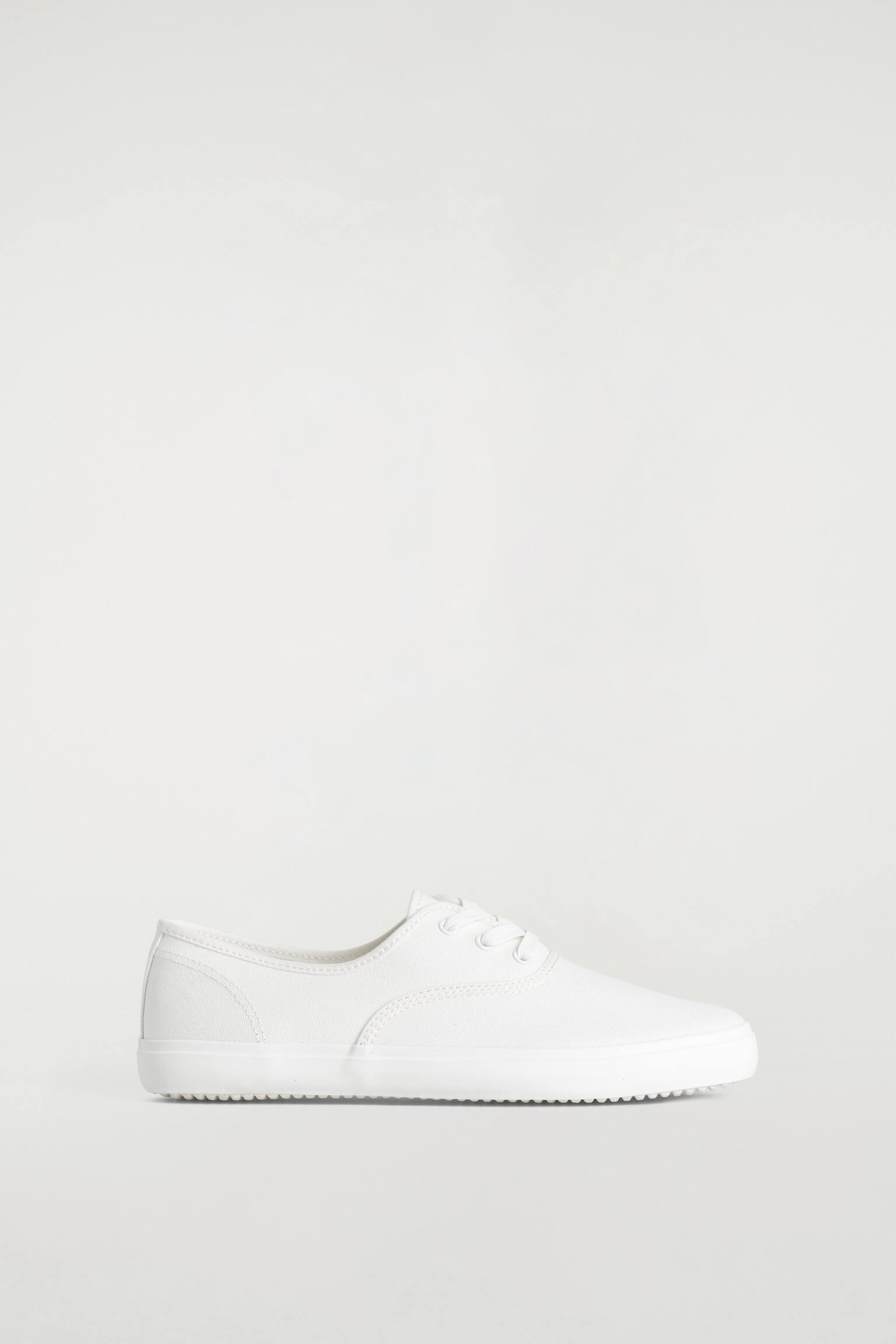 CANVAS PLIMSOLL TRAINERS - לבן - 1