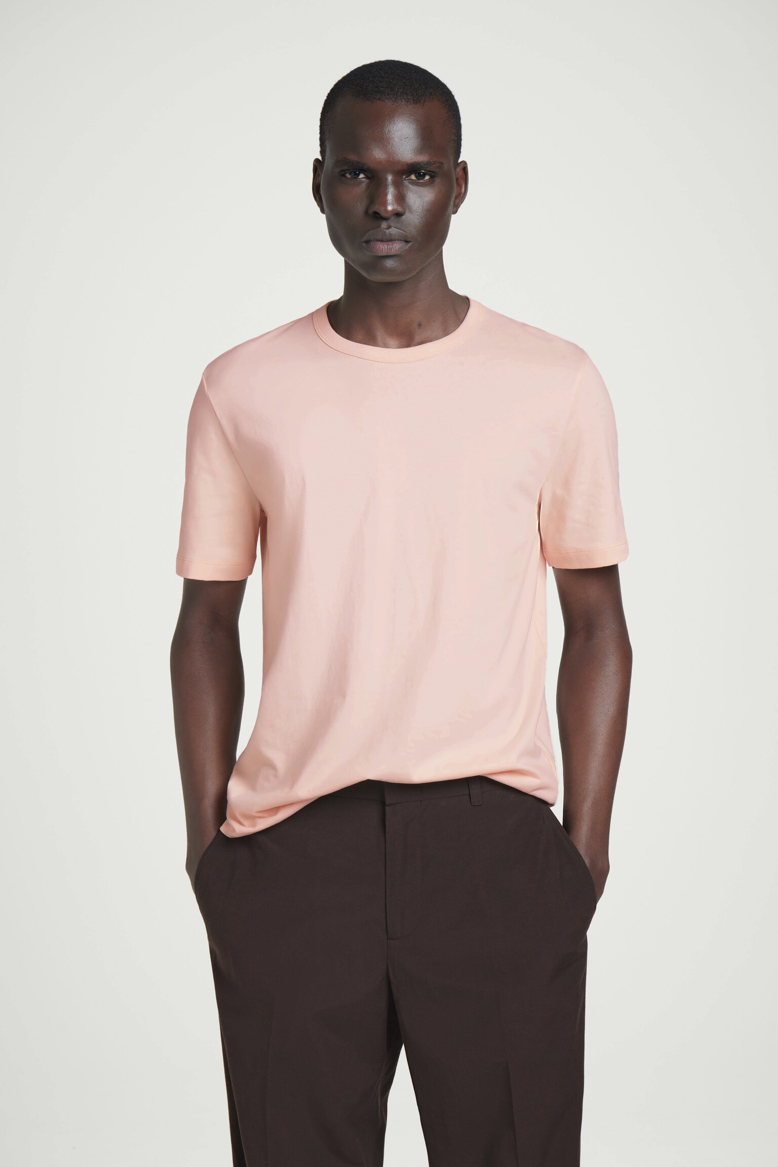 T-SHIRT EN COTON BROSSÉ - ABRICOT/BEIGE/BLANC/NOIR/BLEU MARINE/TAUPE/TAUPE FONCÉ/BORDEAUX - 1