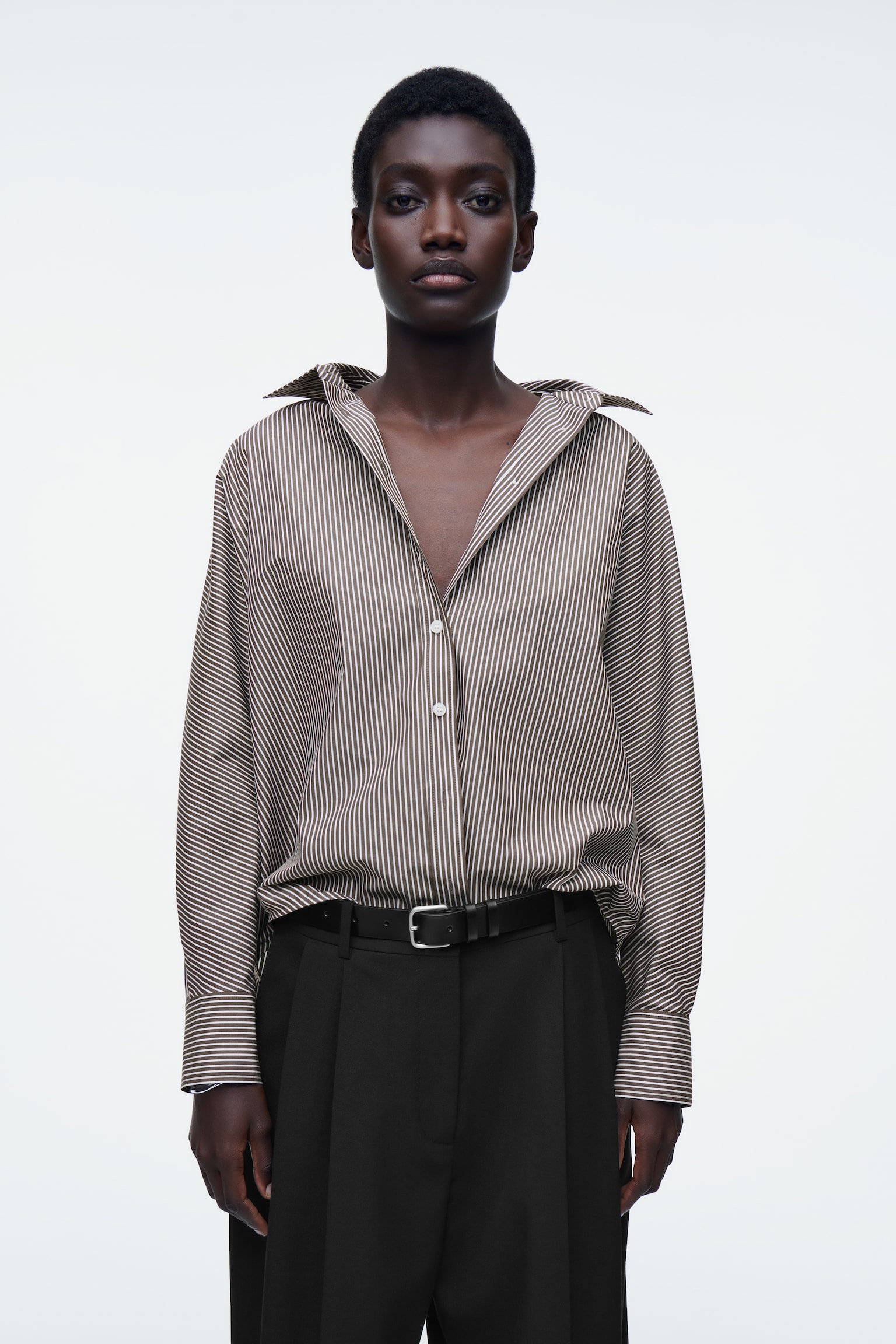 CHEMISE DÉCONTRACTÉE EN COTON - BRUN / BLANC / RAYURES - 1