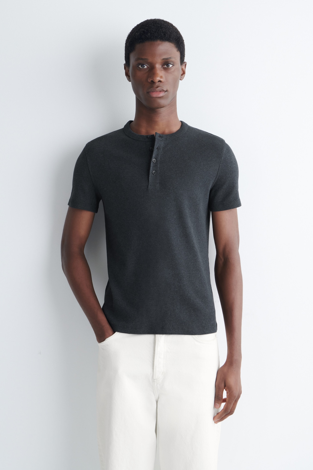 SLIM-FIT RIBBED HENLEY T-SHIRT