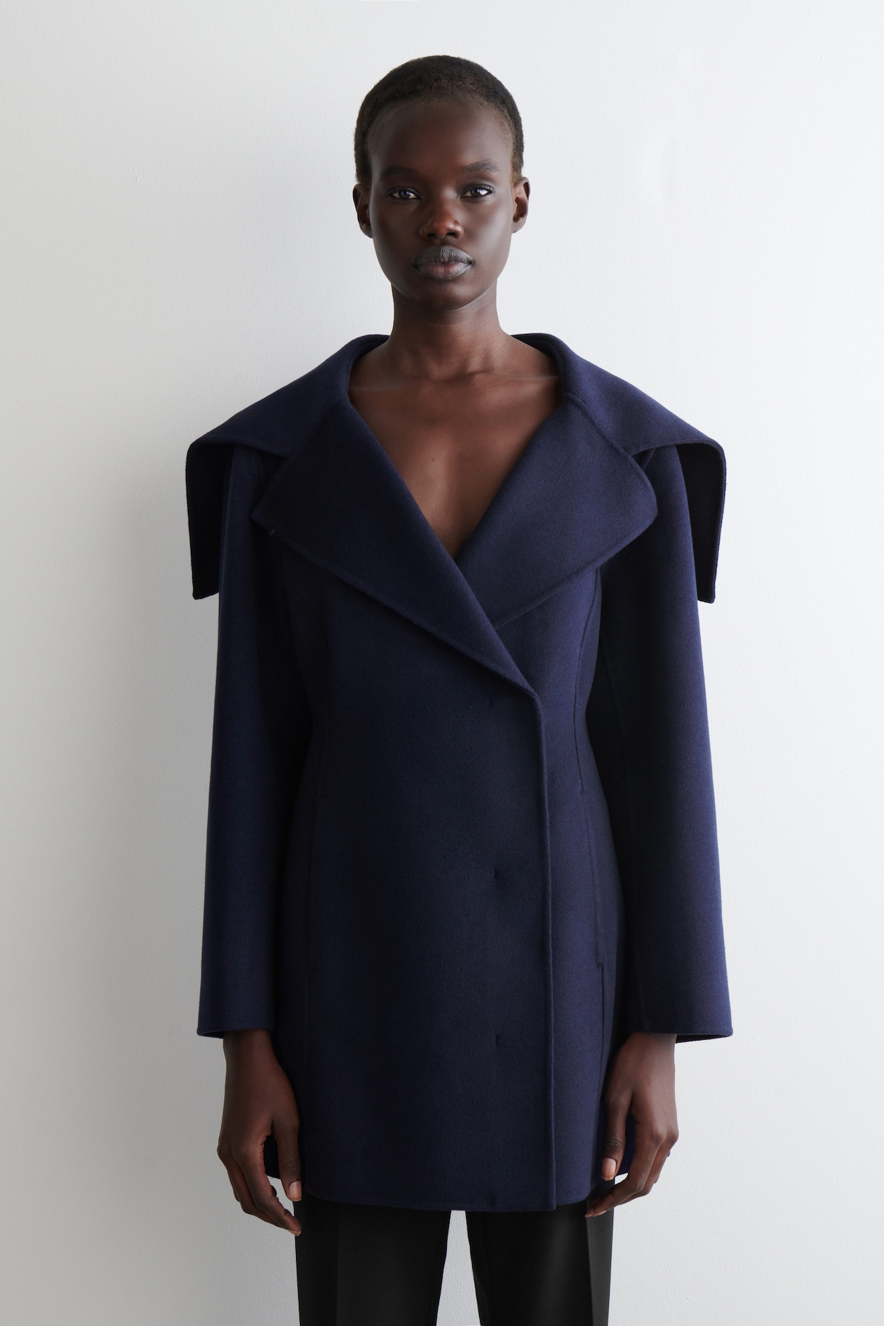 SCULPTED DOUBLE-FACED WOOL COAT - MIDNIGHT | COS