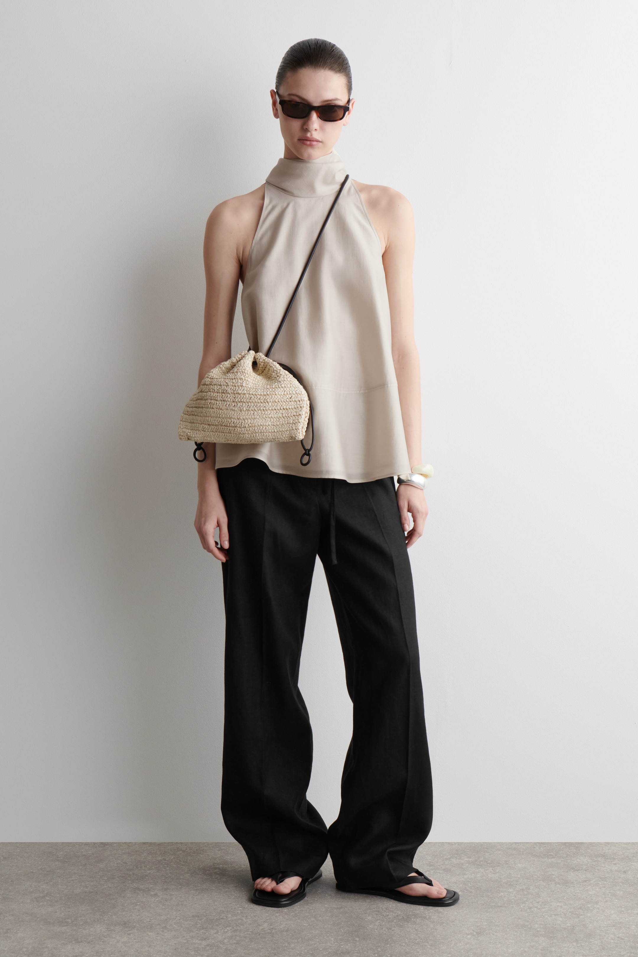 Zobrazit větší obrázek: MINI CAVATELLI KABELKA - SLÁMA - BÉŽOVÁ - ŽENY | H&M CZ 2