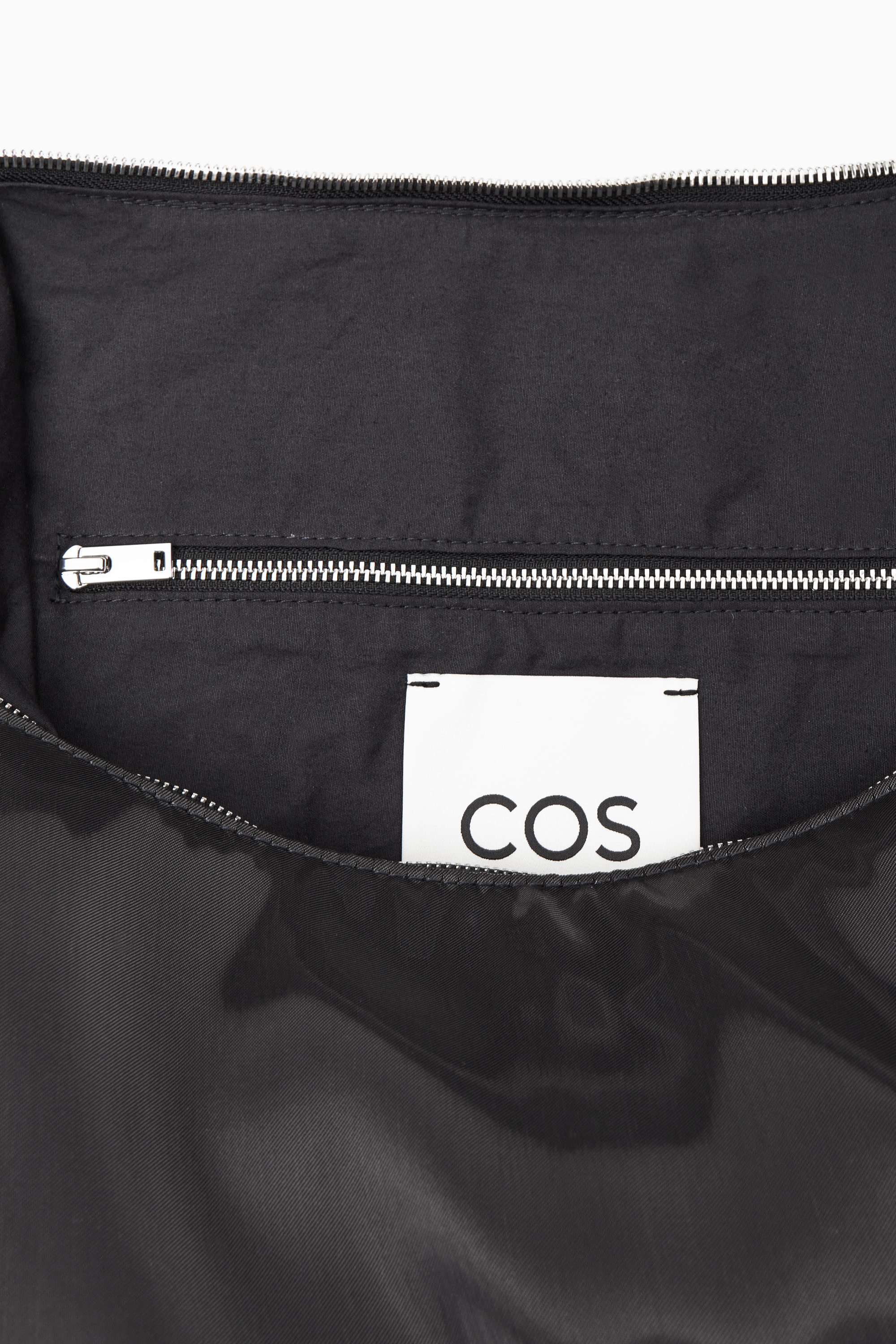 HIGH-SHINE SHOULDER BAG - NAVY | COS GB