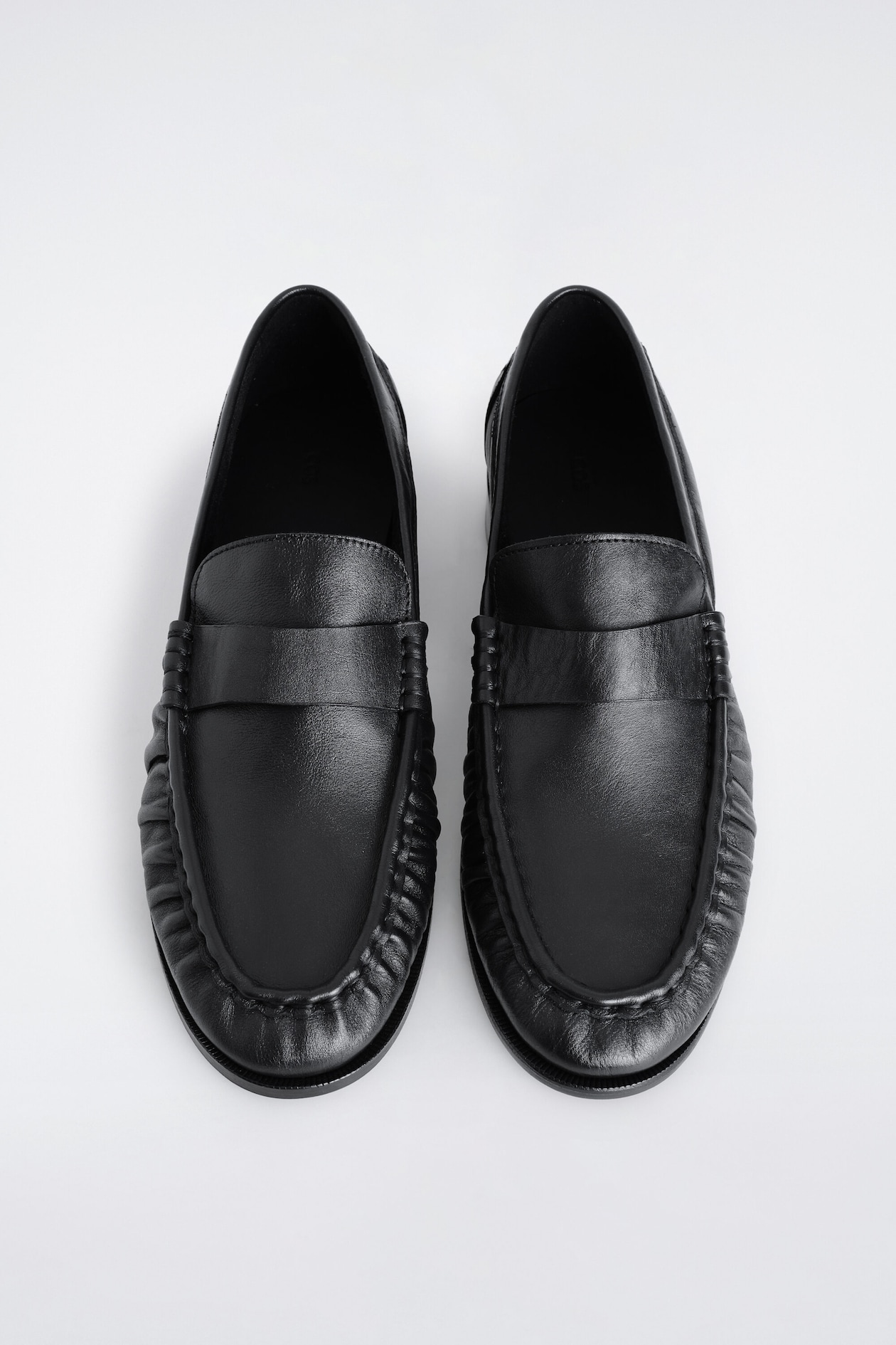 RUCHED LEATHER LOAFERS — BLACK