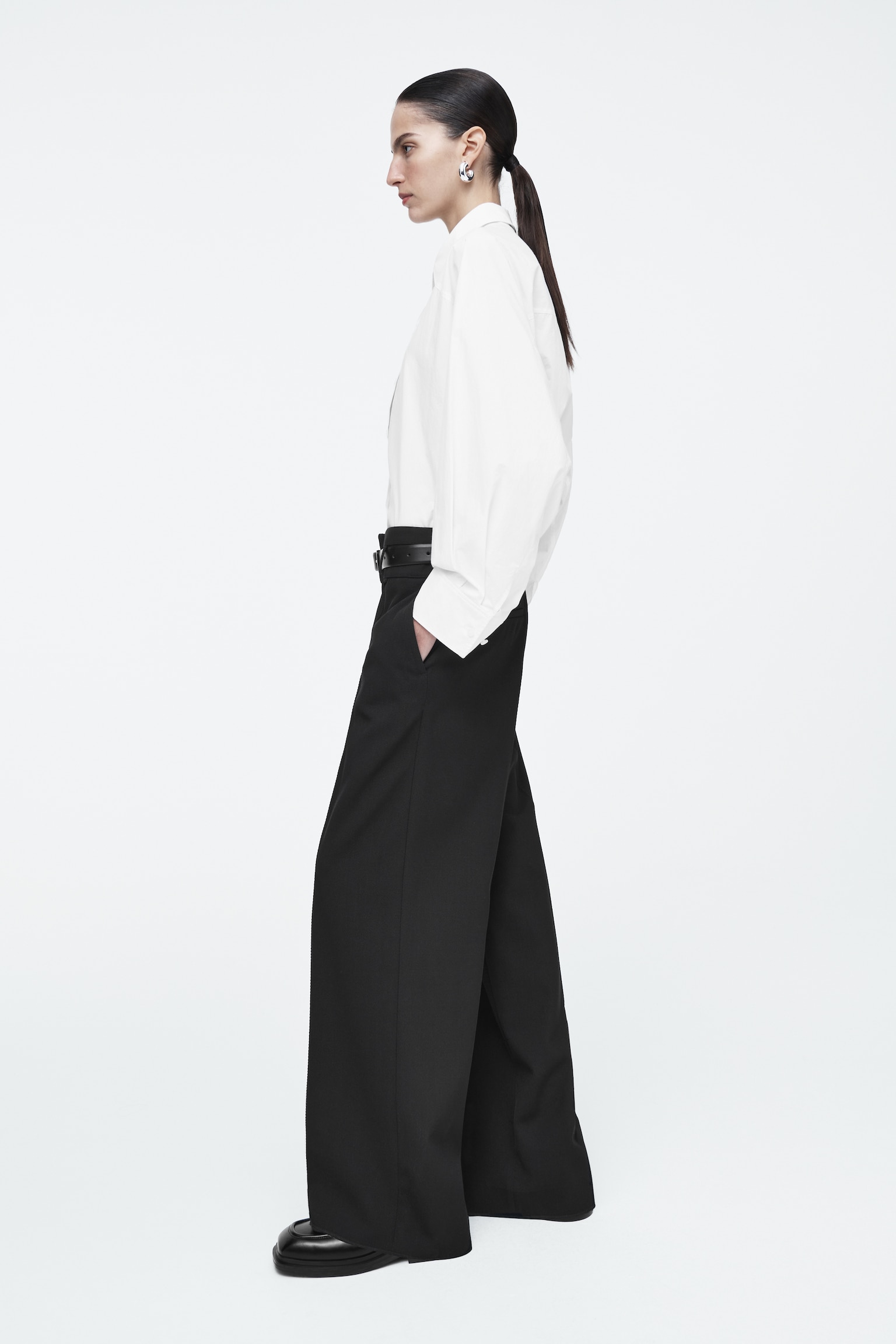 REGULAR WOOL-TWILL WIDE-LEG TROUSERS - BLACK - 6