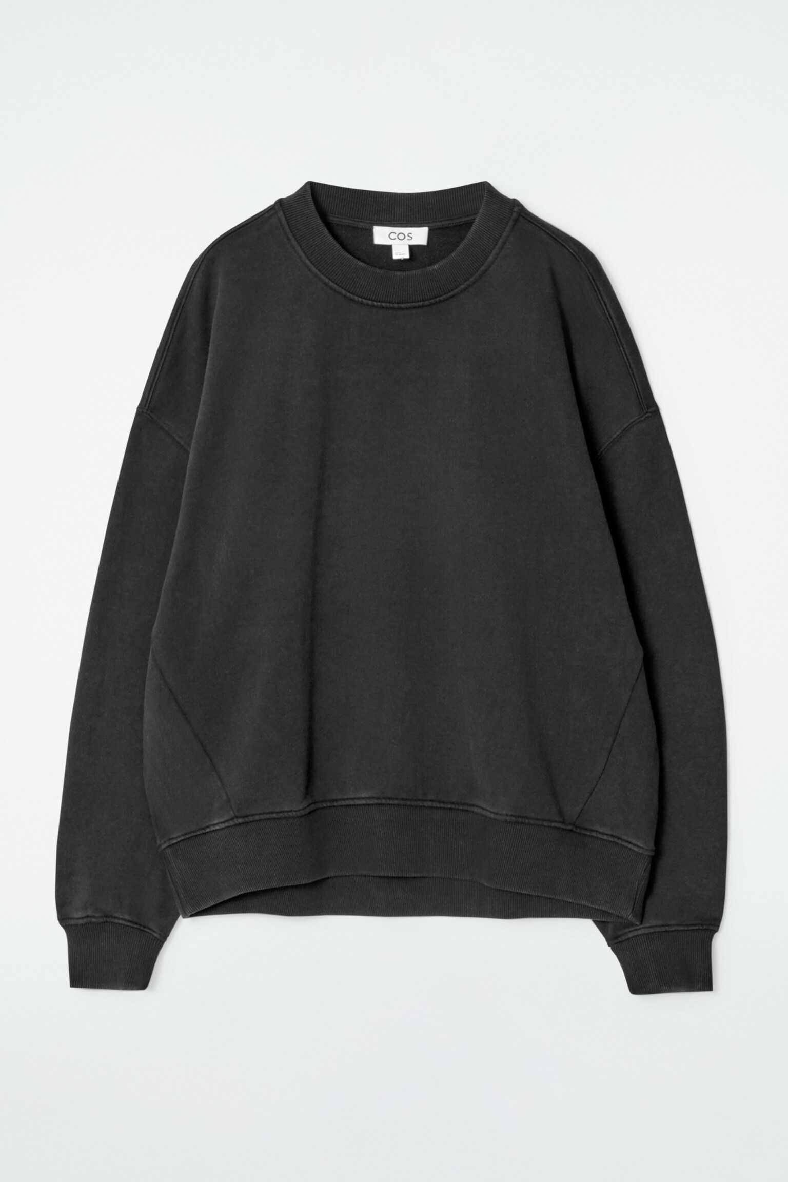 CLASSIC CREW-NECK SWEATSHIRT - BLACK
