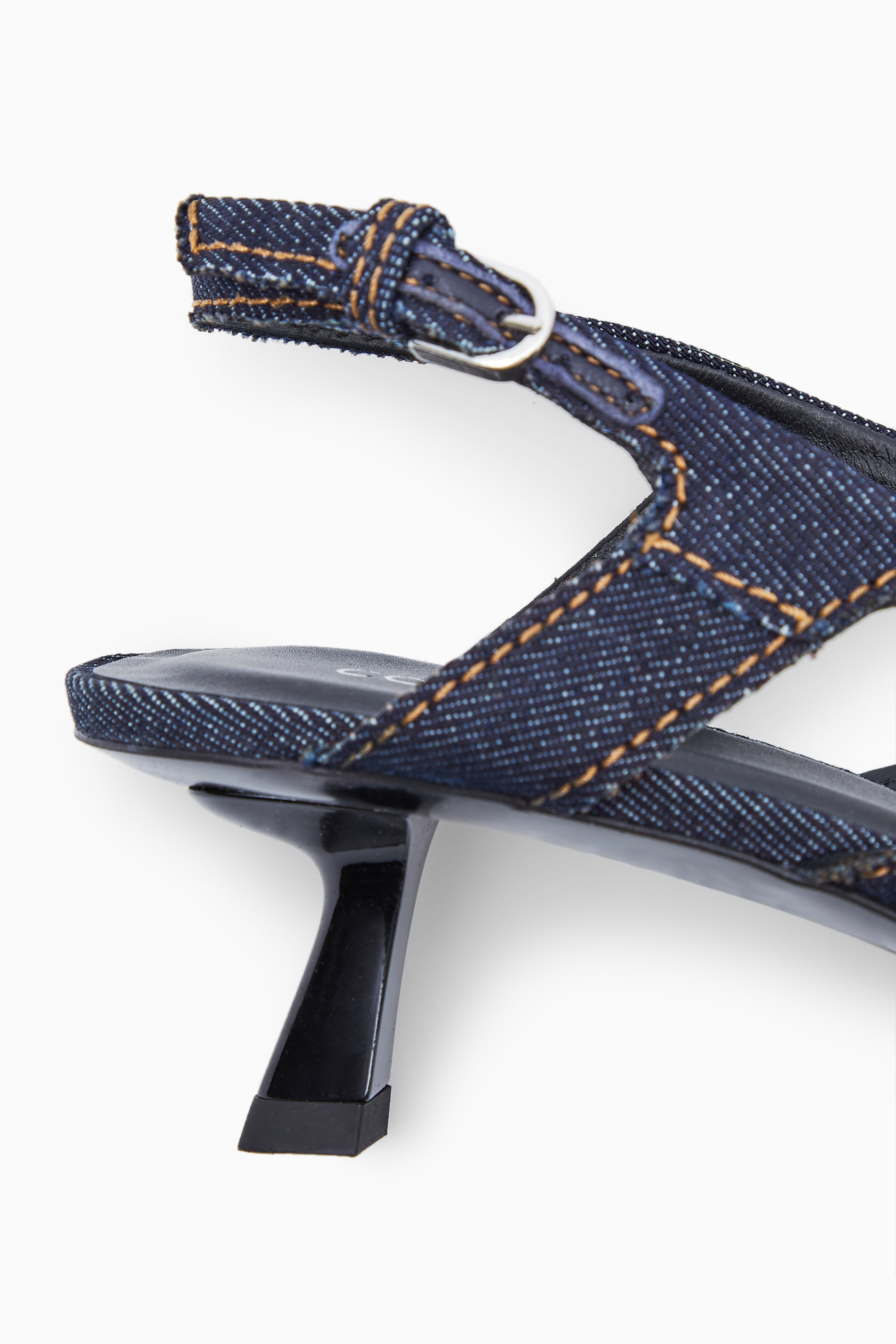 Größeres Bild ansehen: SPITZE KITTEN-HEELS AUS DENIM MIT SLINGBACK-RIEMEN - INDIGOBLAU - Ladies | H&M DE 4