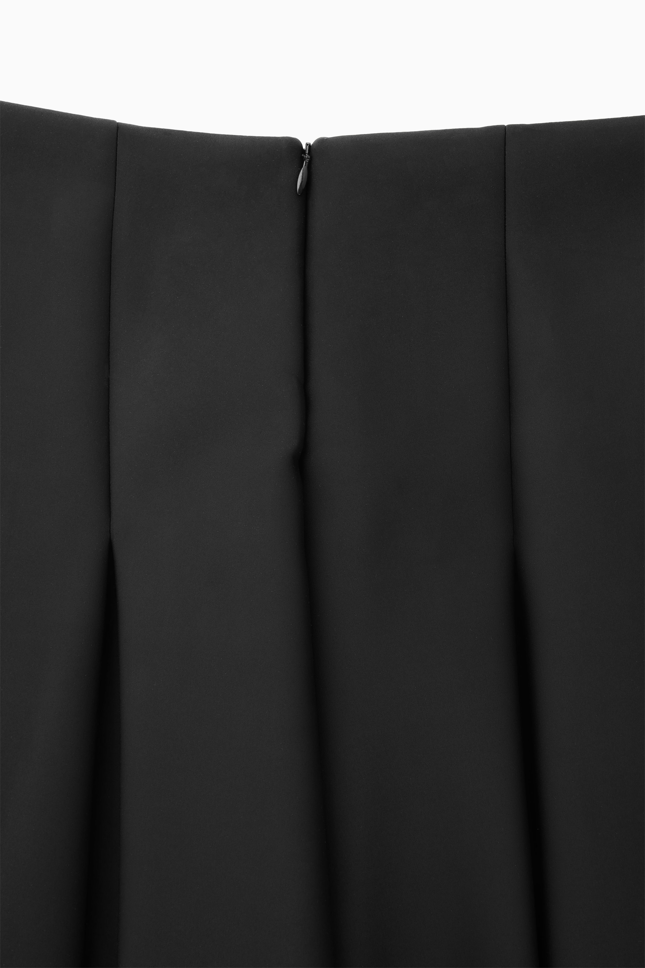 StillMedia/DescriptiveDetail