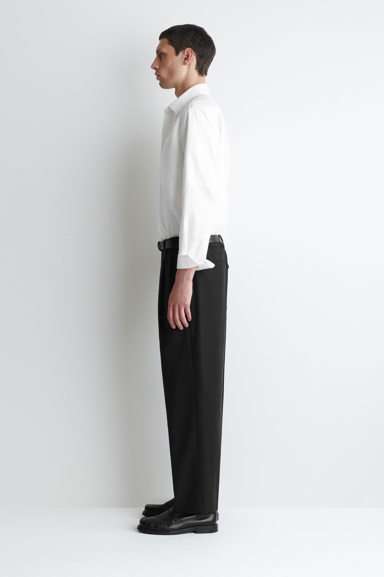 PANTALÓN SARGA DE ALGODÓN PIERNA RECTA CON PINZAS - NEGRO/TOPO/TOPO OSCURO - 7
