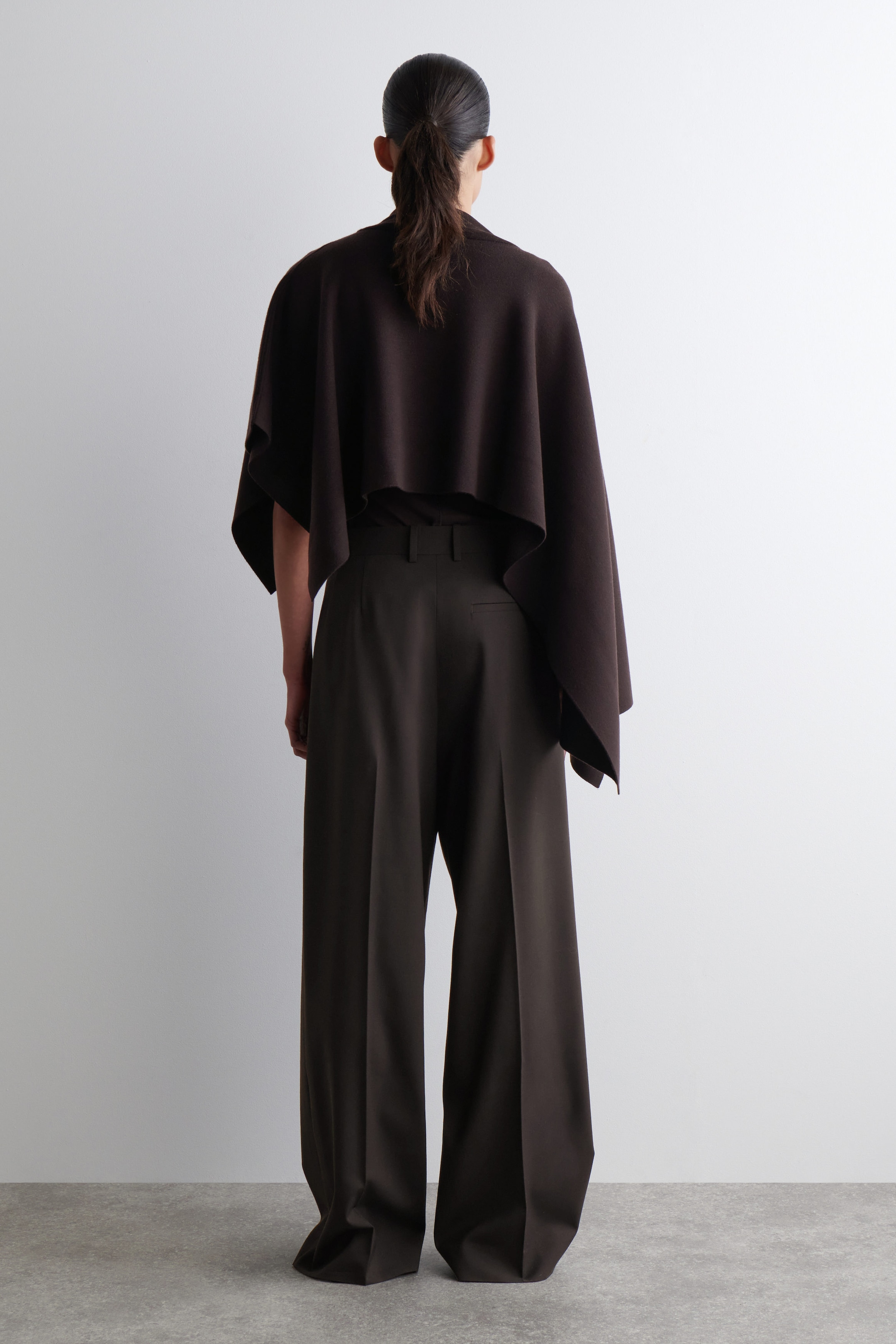ASYMMETRIC DOUBLE-KNIT WOOL CAPE
