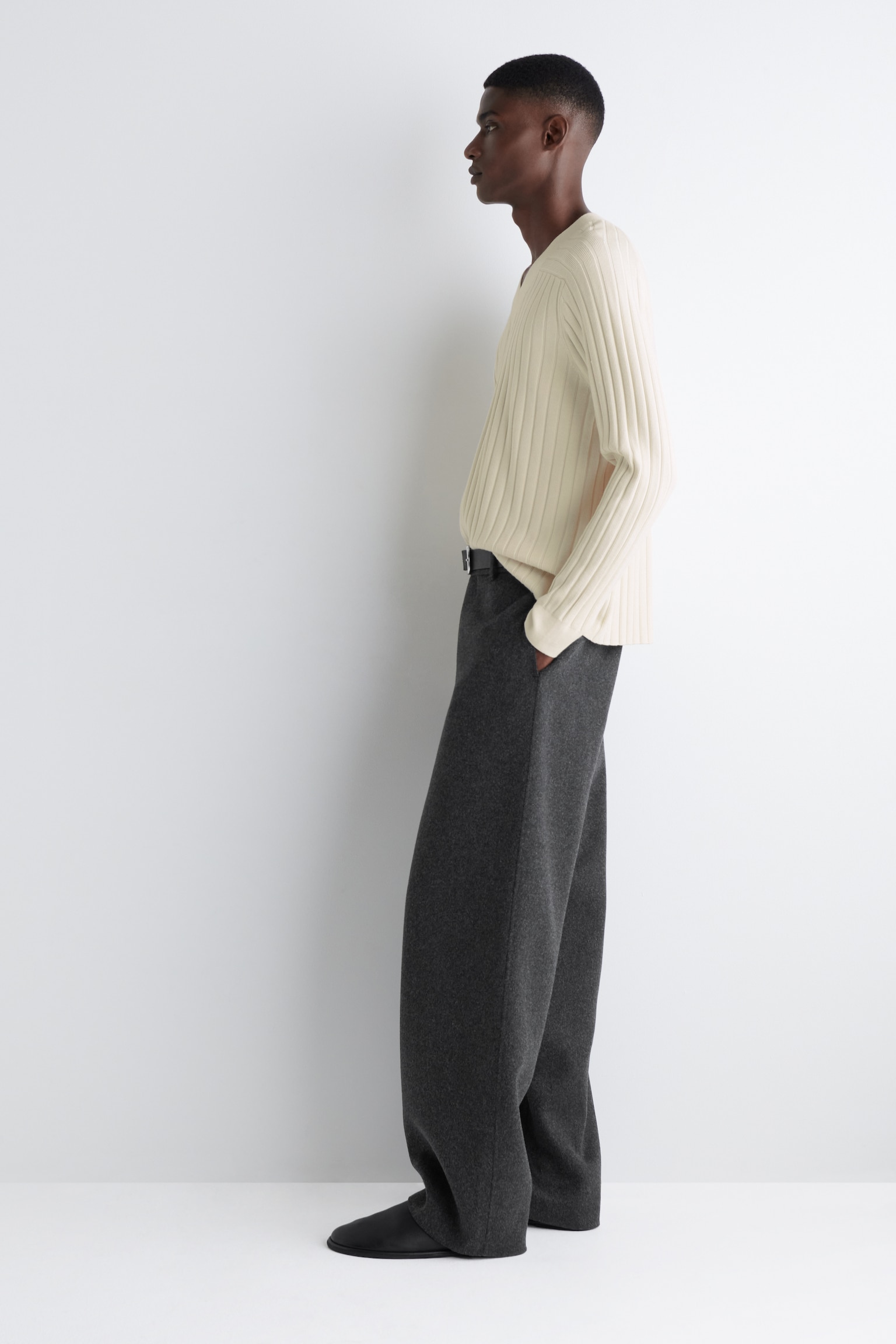 PULL COL EN V EN MAILLE CÔTELÉE - CRÈME - 7