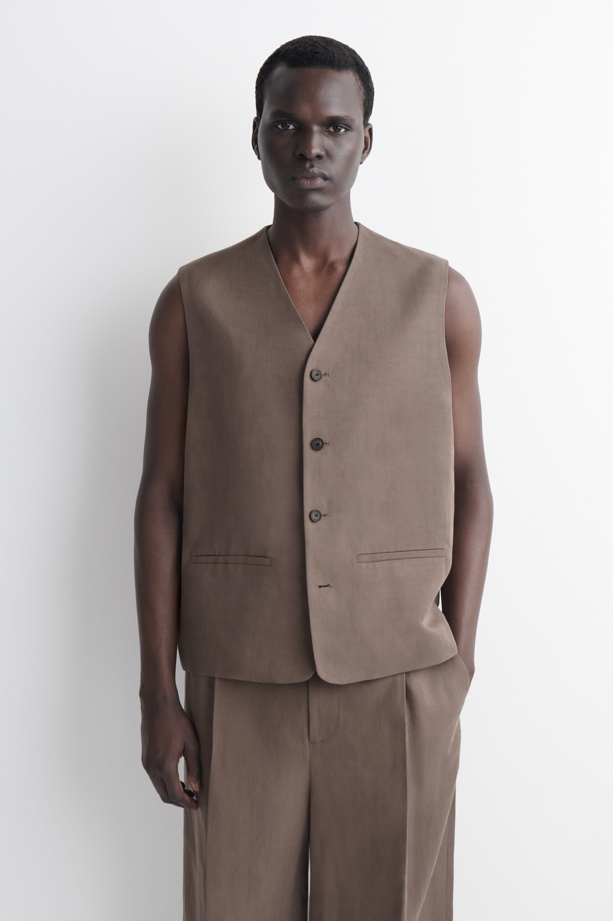 LINEN-BLEND VEST - BROWN | COS US