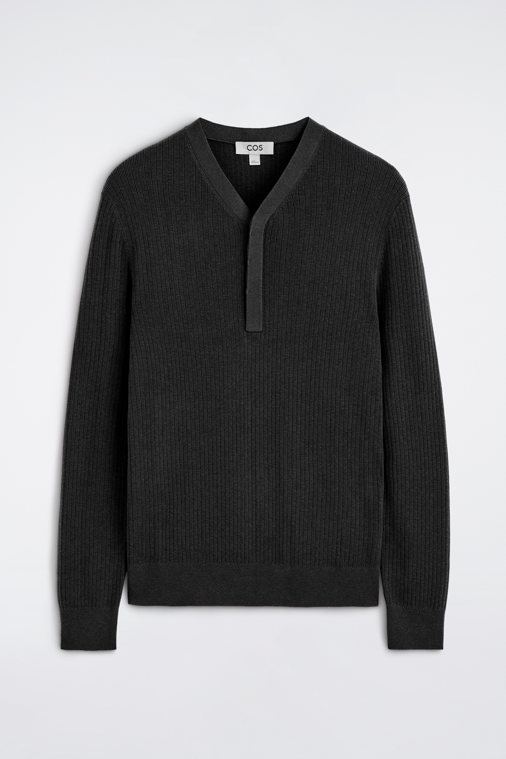 RIBBED-KNIT HENLEY TOP - BLACK/MAHOGANY
