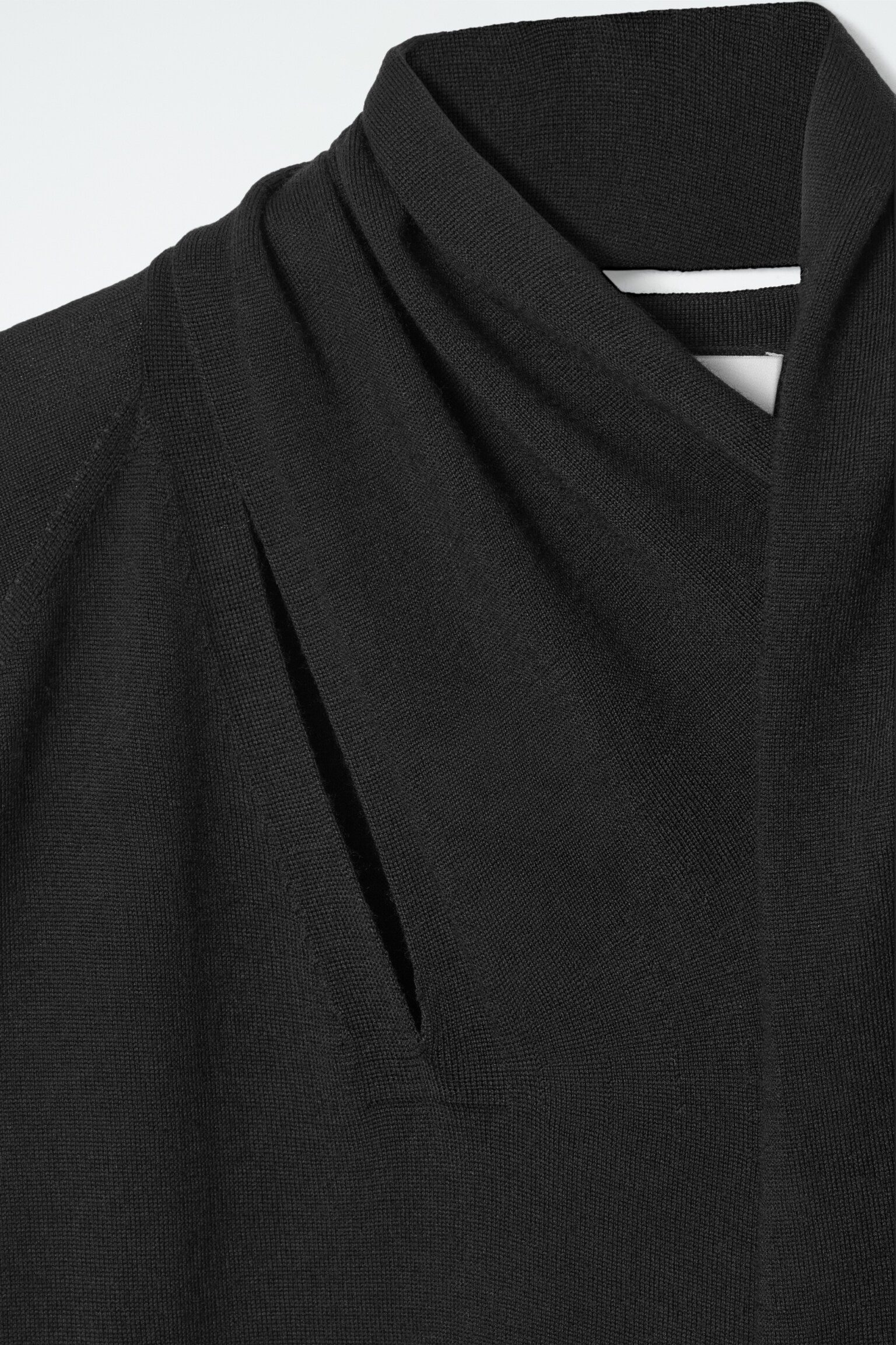 SCARF-DETAIL WOOL TURTLENECK JUMPER - BLACK/RED - 2