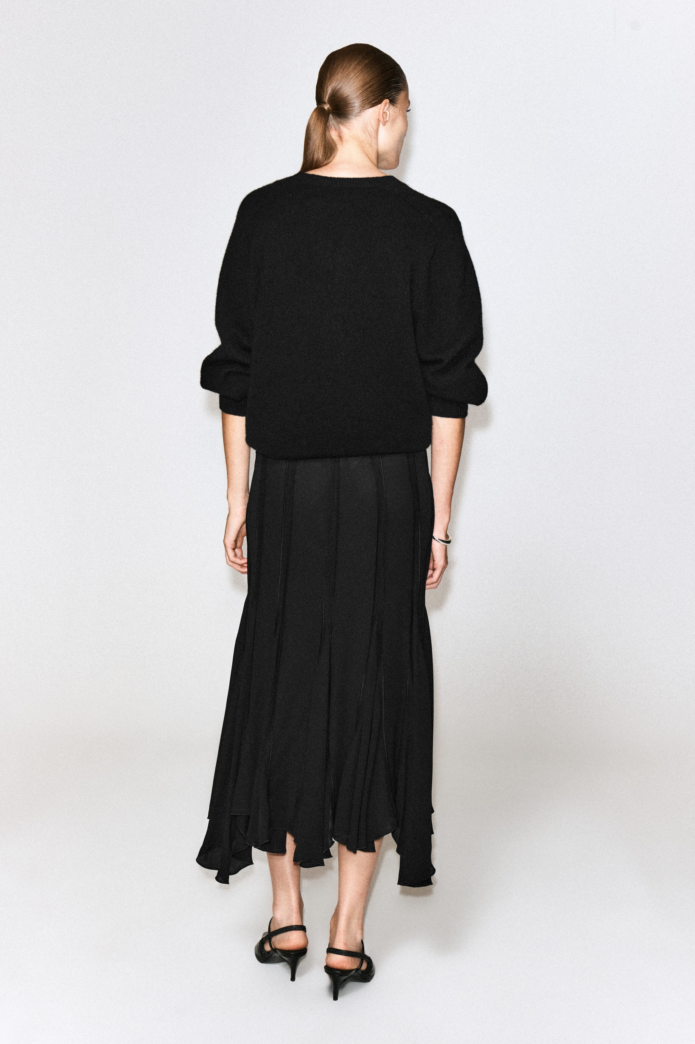 VOLUMINOUS PLEATED MIDI SKIRT thumbnail 4